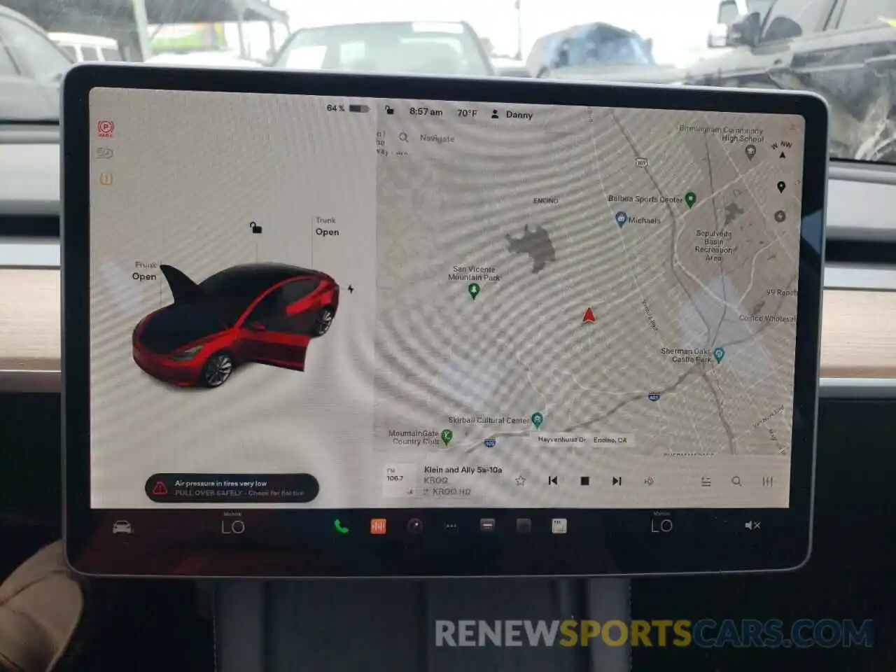 9 Photograph of a damaged car 5YJ3E1EA8NF190211 TESLA MODEL 3 2022