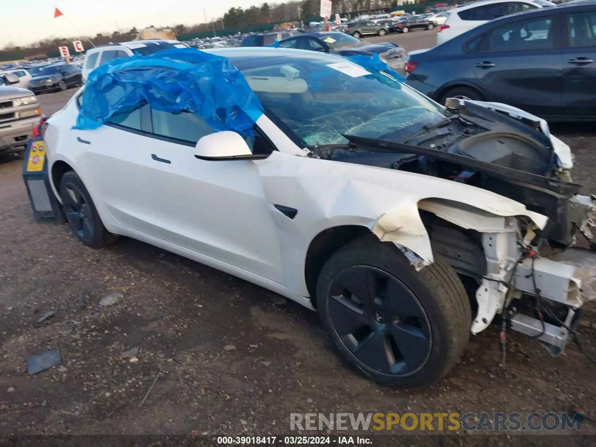 1 Photograph of a damaged car 5YJ3E1EA8NF371549 TESLA MODEL 3 2022