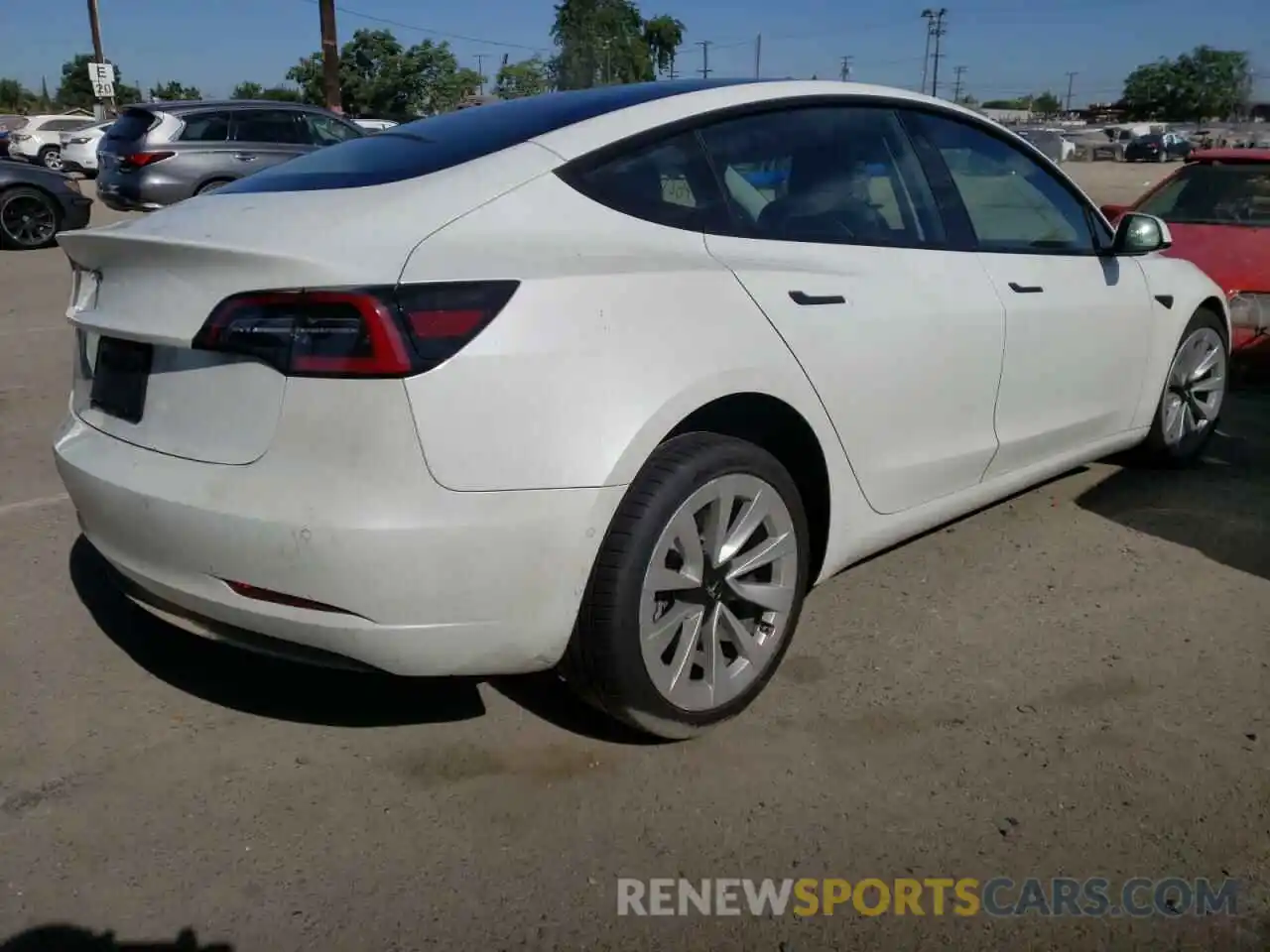 4 Photograph of a damaged car 5YJ3E1EA9NF145696 TESLA MODEL 3 2022