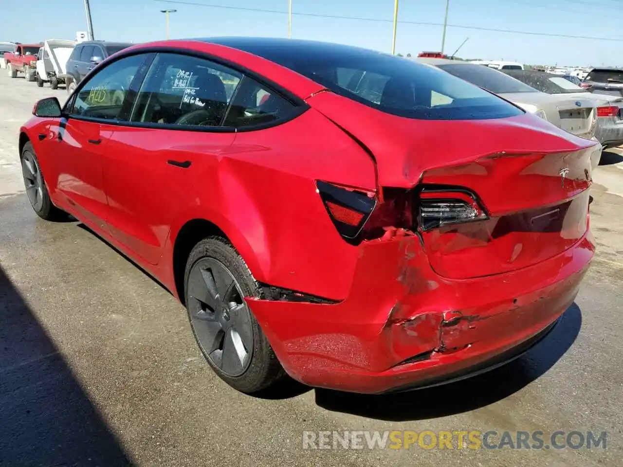 3 Photograph of a damaged car 5YJ3E1EA9NF185261 TESLA MODEL 3 2022