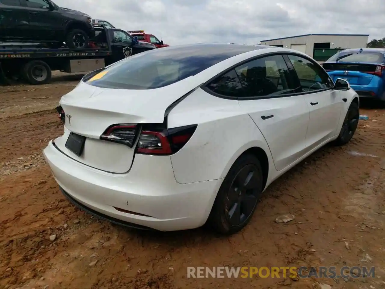 4 Фотография поврежденного автомобиля 5YJ3E1EA9NF186197 TESLA MODEL 3 2022