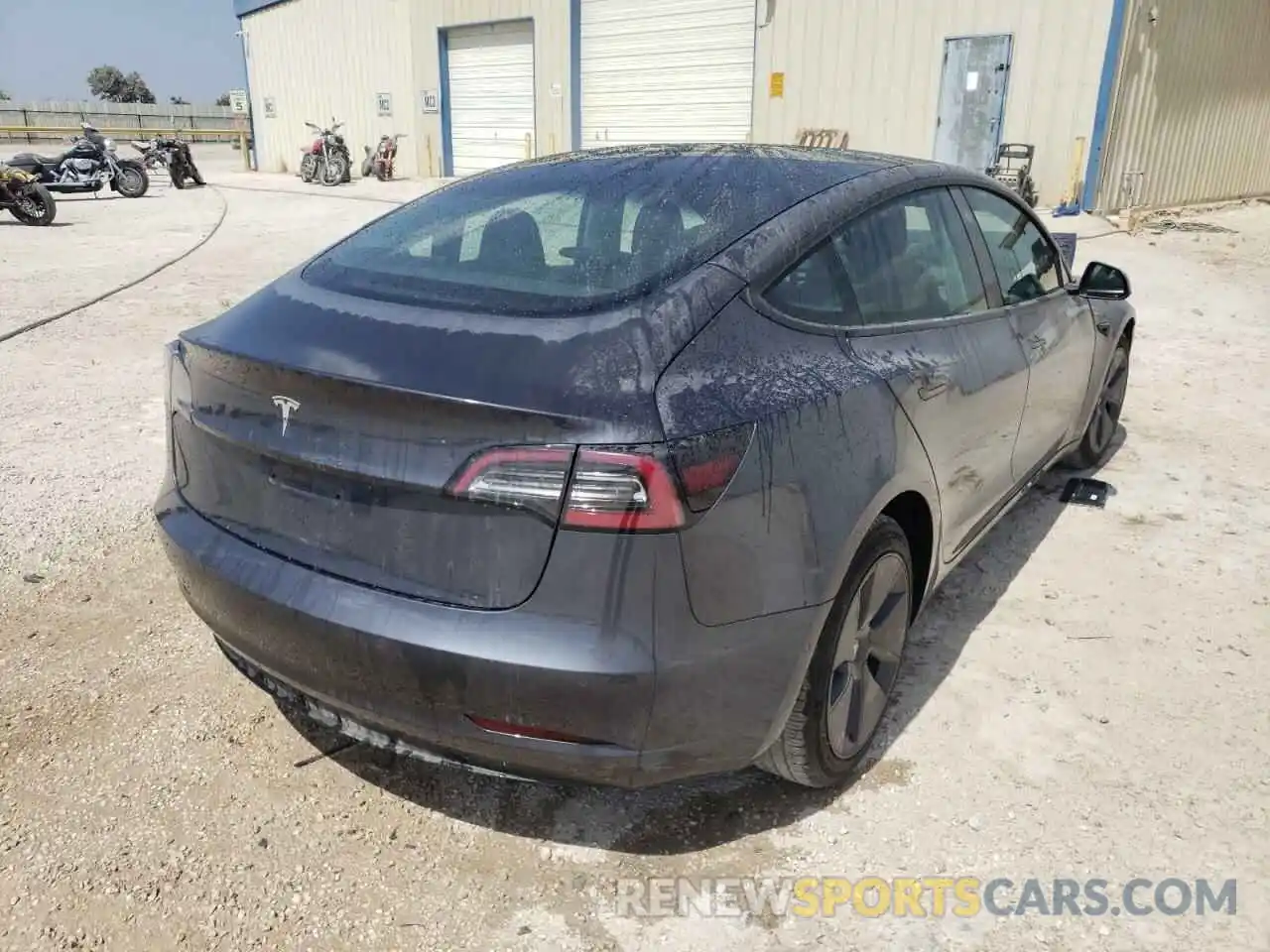 4 Фотография поврежденного автомобиля 5YJ3E1EA9NF186670 TESLA MODEL 3 2022