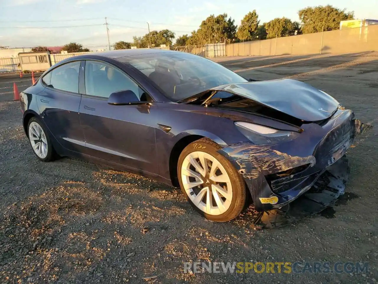 4 Photograph of a damaged car 5YJ3E1EA9NF193554 TESLA MODEL 3 2022