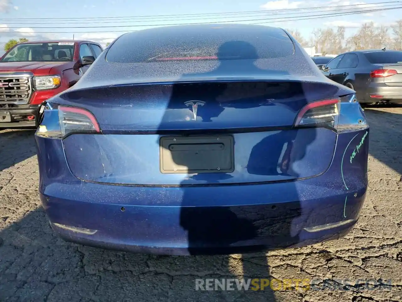 6 Photograph of a damaged car 5YJ3E1EA9NF373357 TESLA MODEL 3 2022