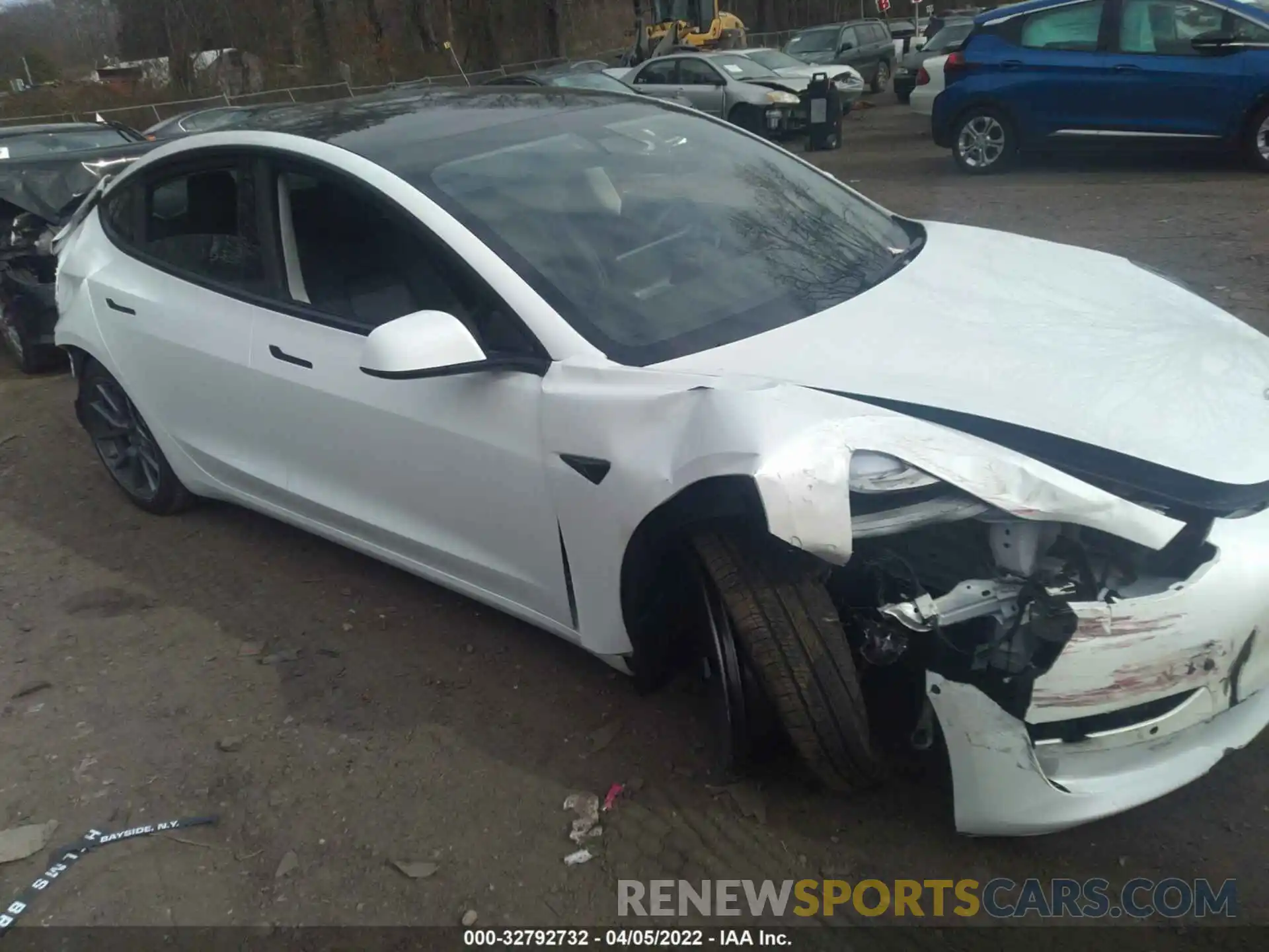 1 Photograph of a damaged car 5YJ3E1EAXNF110570 TESLA MODEL 3 2022