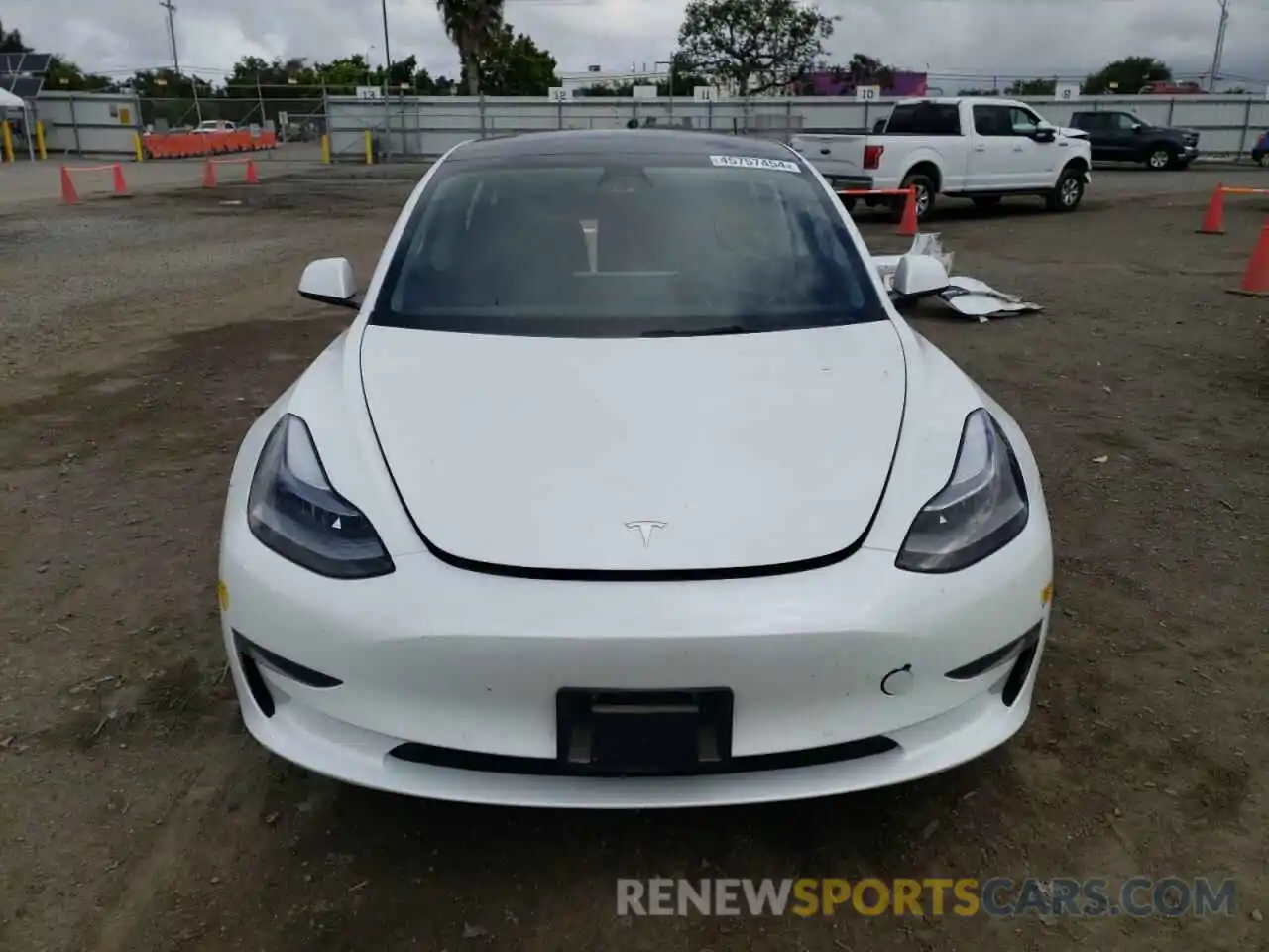 5 Photograph of a damaged car 5YJ3E1EAXNF126056 TESLA MODEL 3 2022