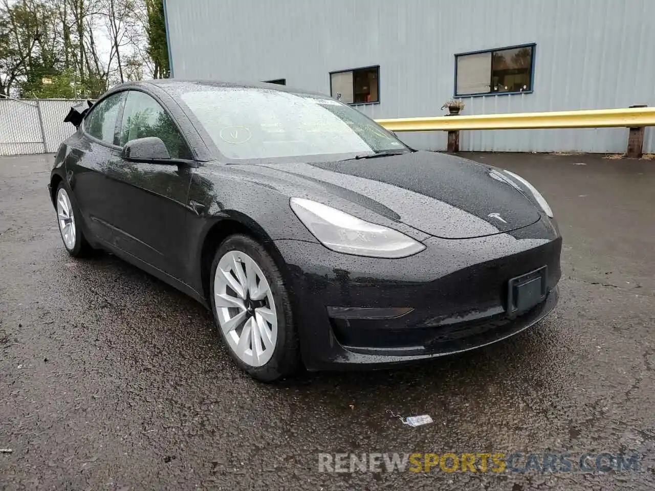 1 Photograph of a damaged car 5YJ3E1EAXNF185205 TESLA MODEL 3 2022