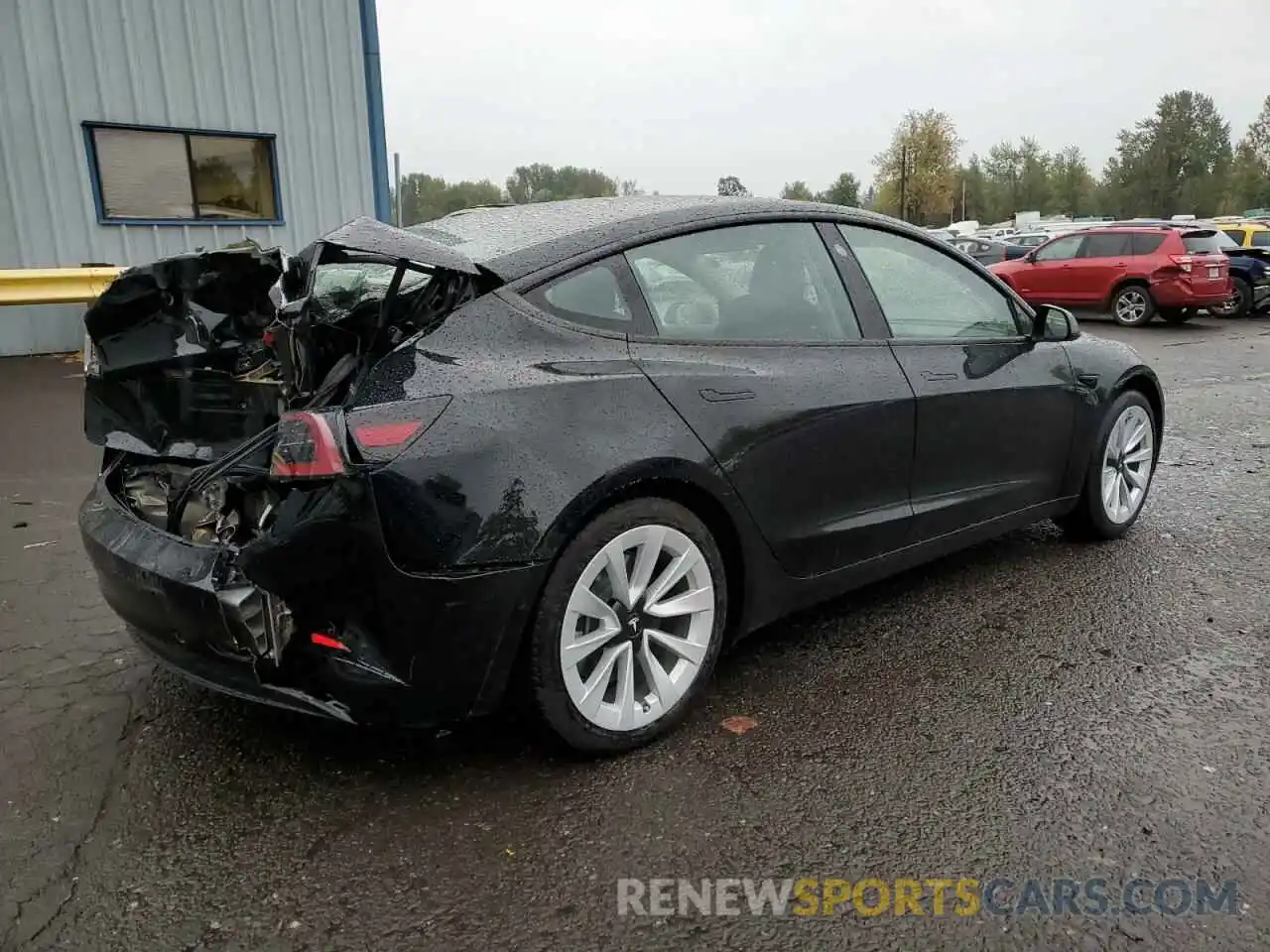 4 Photograph of a damaged car 5YJ3E1EAXNF185205 TESLA MODEL 3 2022