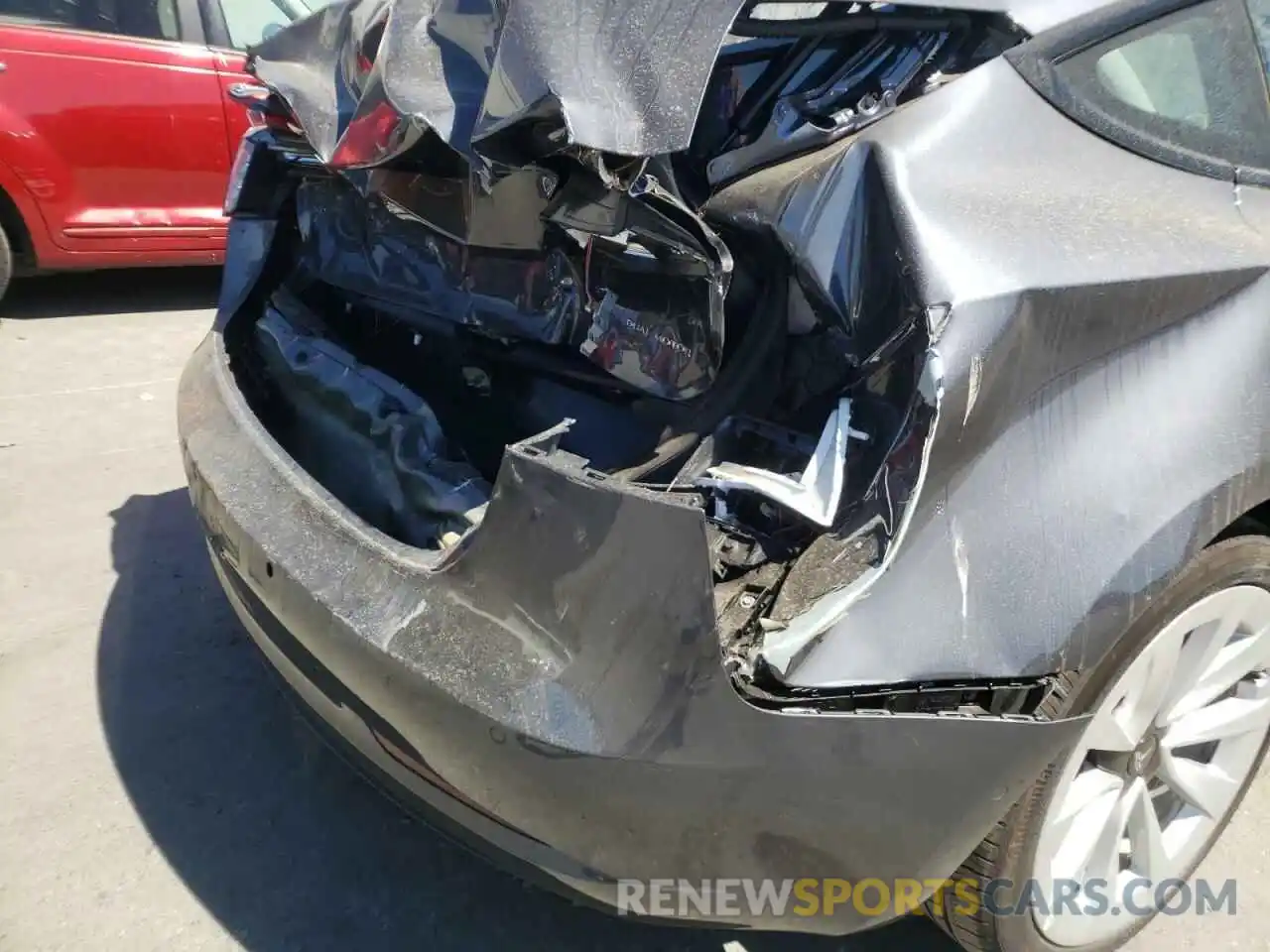 9 Photograph of a damaged car 5YJ3E1EAXNF304788 TESLA MODEL 3 2022