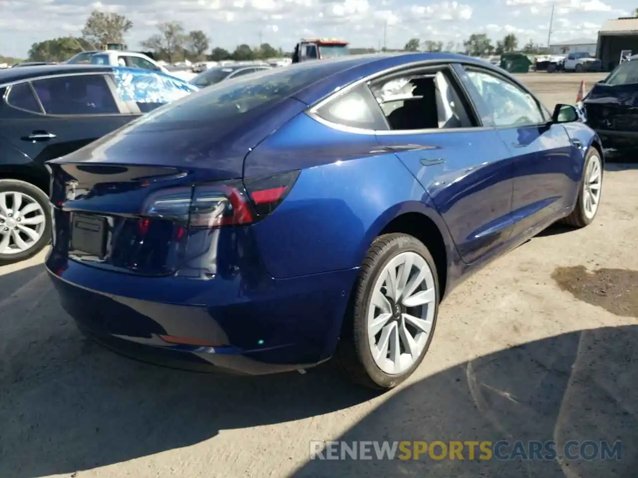 3 Photograph of a damaged car 5YJ3E1EAXNF371598 TESLA MODEL 3 2022