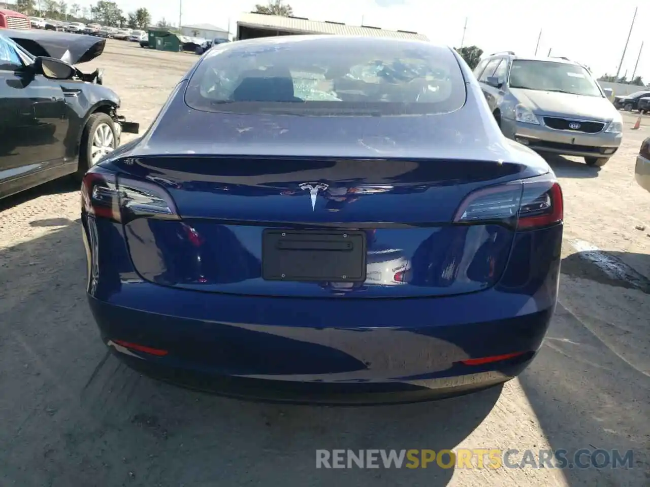 6 Photograph of a damaged car 5YJ3E1EAXNF371598 TESLA MODEL 3 2022