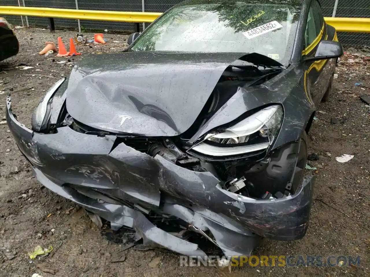 9 Photograph of a damaged car 5YJ3E1EB0NF121019 TESLA MODEL 3 2022