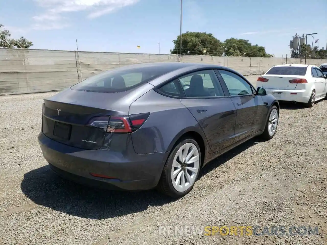 4 Photograph of a damaged car 5YJ3E1EB0NF144431 TESLA MODEL 3 2022