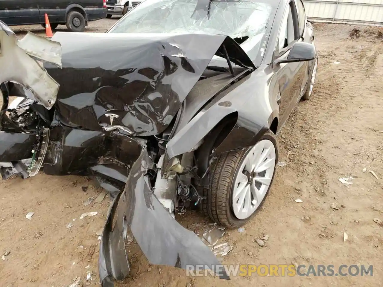 10 Photograph of a damaged car 5YJ3E1EB0NF186002 TESLA MODEL 3 2022