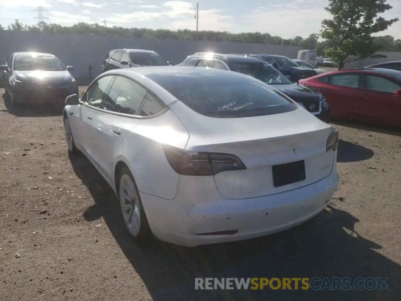 3 Photograph of a damaged car 5YJ3E1EB0NF192429 TESLA MODEL 3 2022