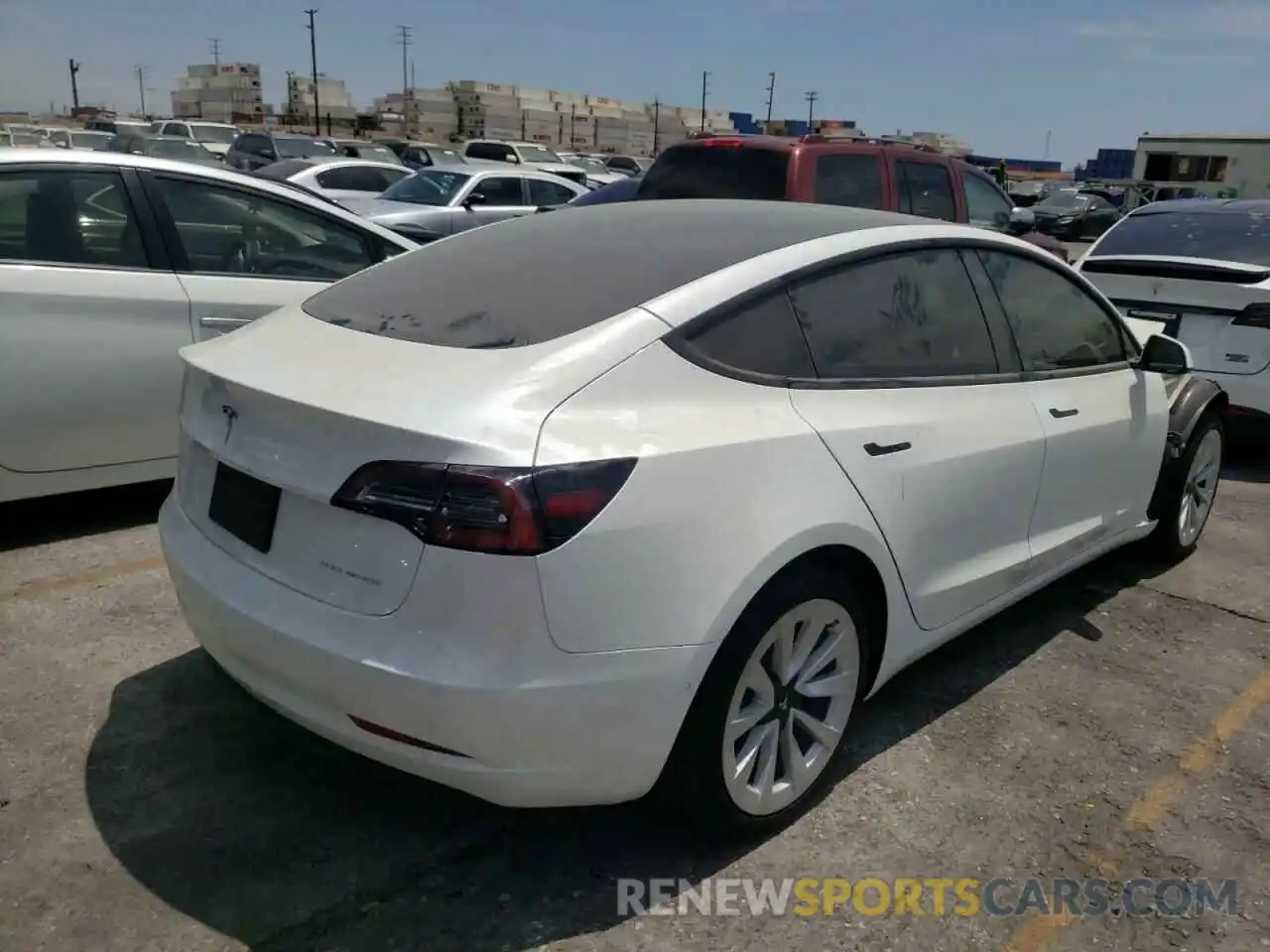 4 Photograph of a damaged car 5YJ3E1EB0NF193564 TESLA MODEL 3 2022