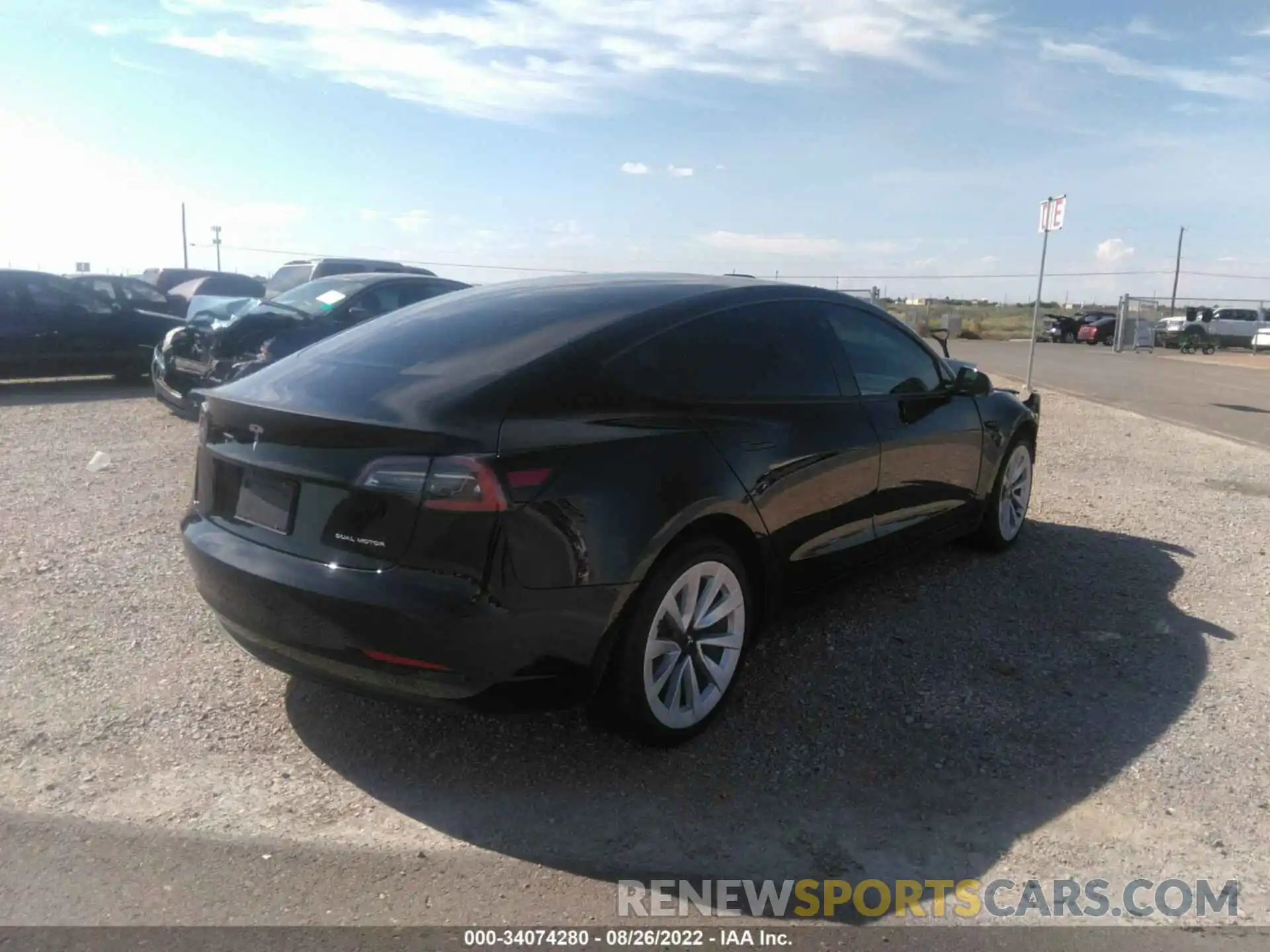 4 Фотография поврежденного автомобиля 5YJ3E1EB0NF230046 TESLA MODEL 3 2022