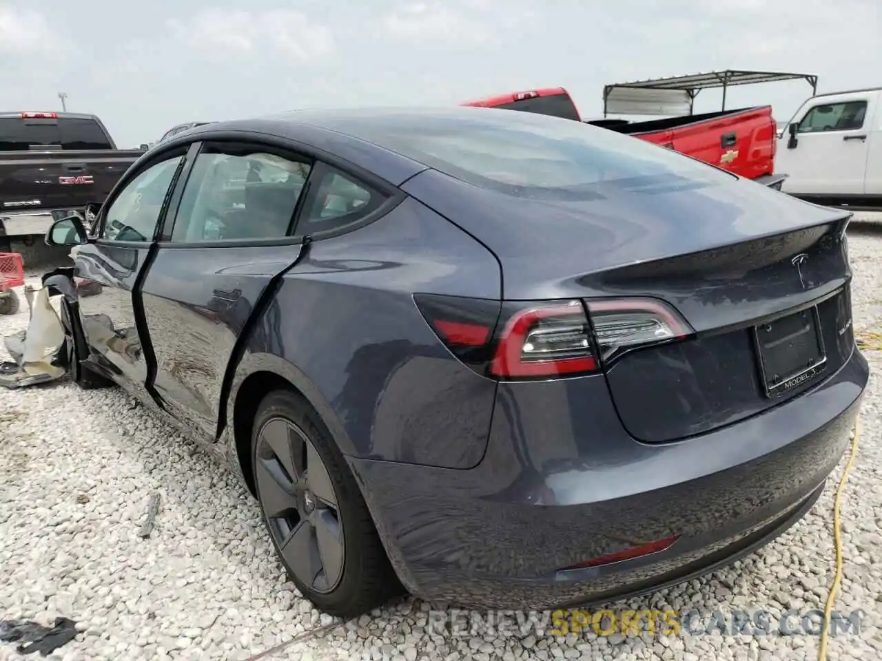 3 Photograph of a damaged car 5YJ3E1EB0NF236672 TESLA MODEL 3 2022