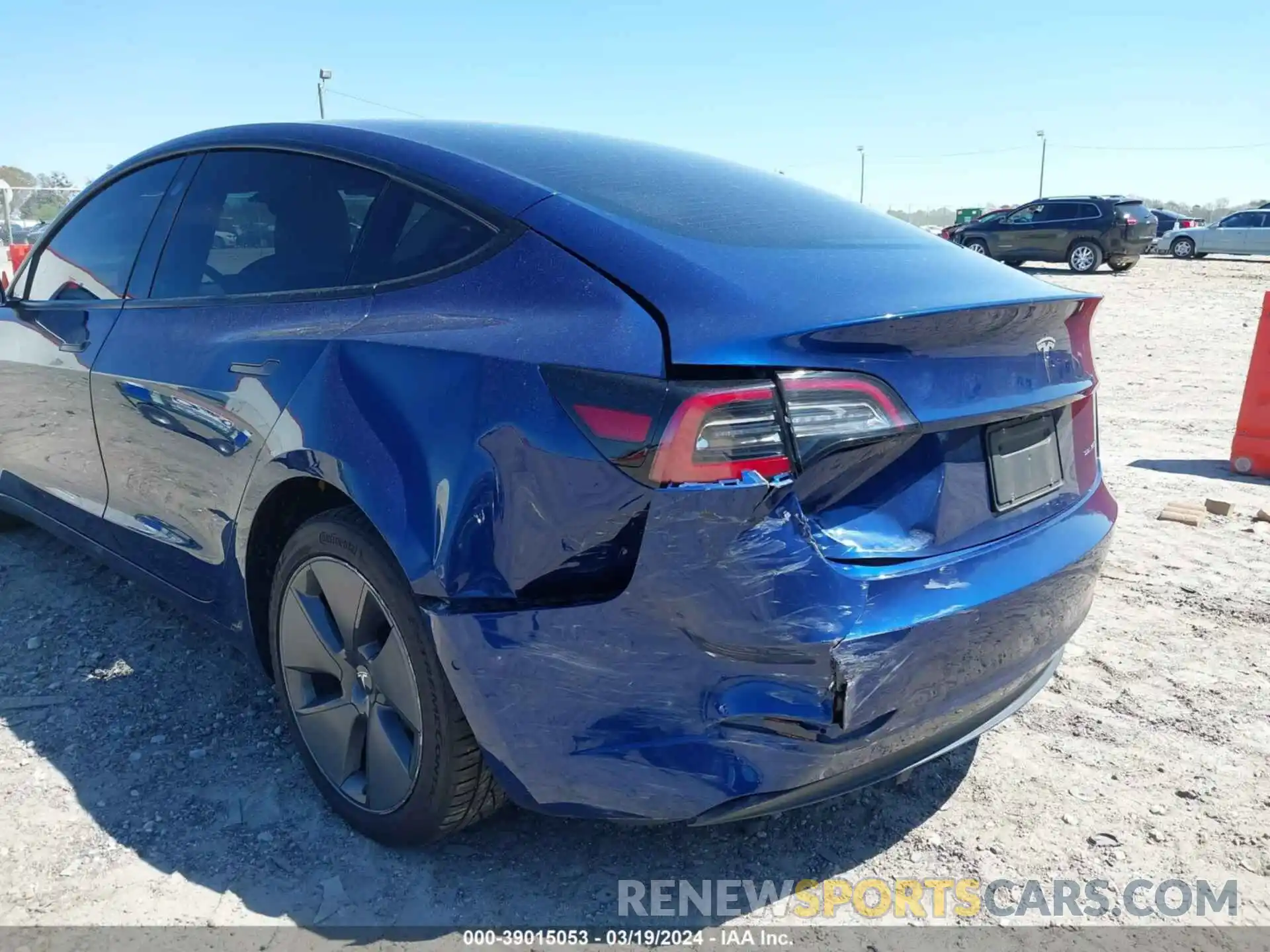 6 Photograph of a damaged car 5YJ3E1EB0NF245369 TESLA MODEL 3 2022