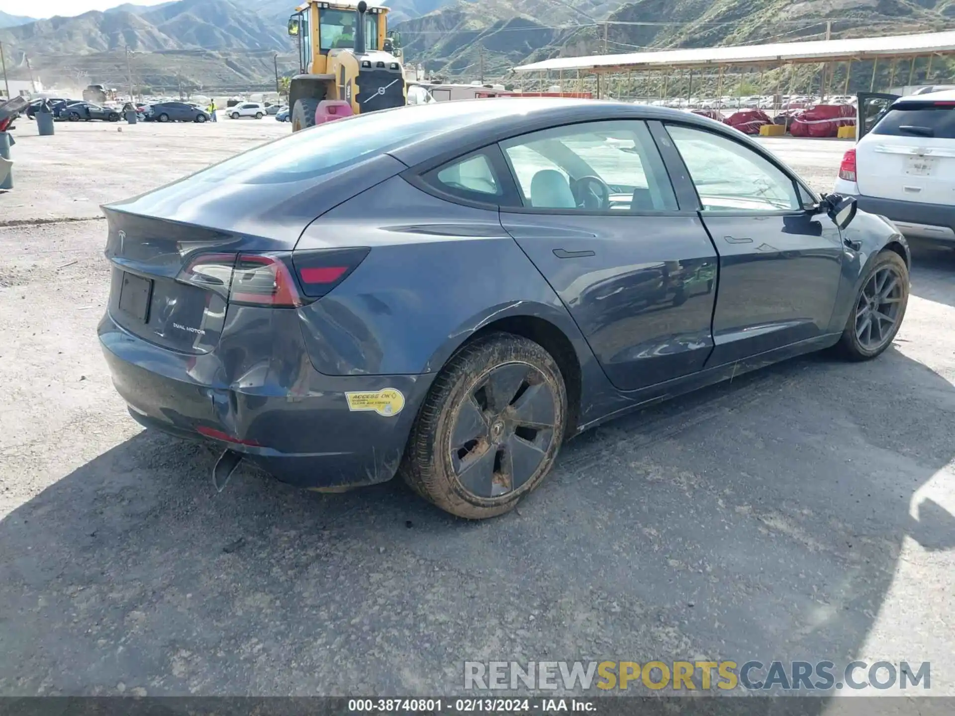 4 Photograph of a damaged car 5YJ3E1EB0NF277870 TESLA MODEL 3 2022