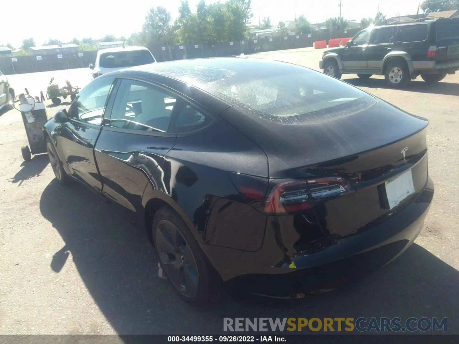 3 Photograph of a damaged car 5YJ3E1EB0NF331264 TESLA MODEL 3 2022