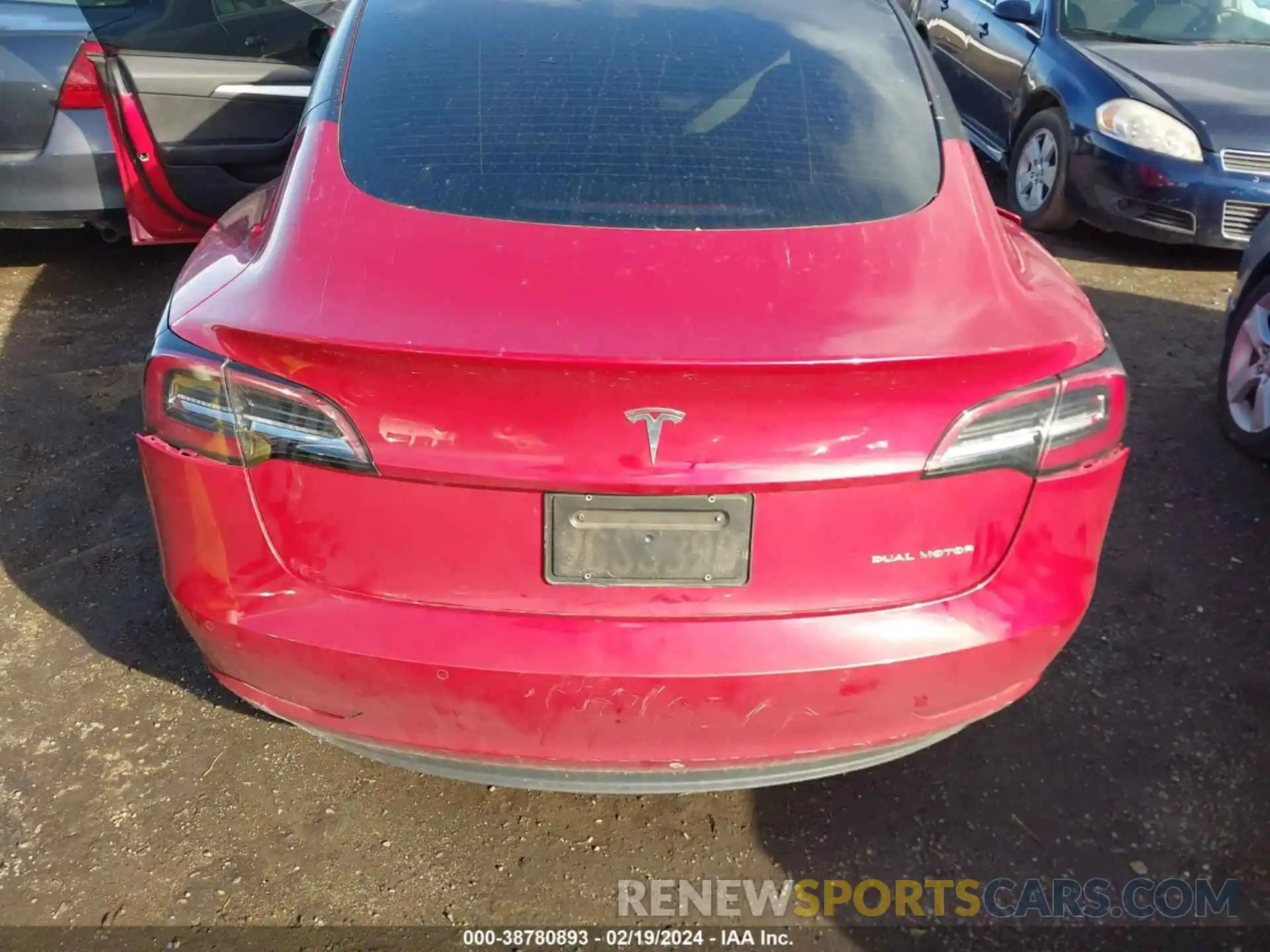 17 Photograph of a damaged car 5YJ3E1EB0NF337467 TESLA MODEL 3 2022