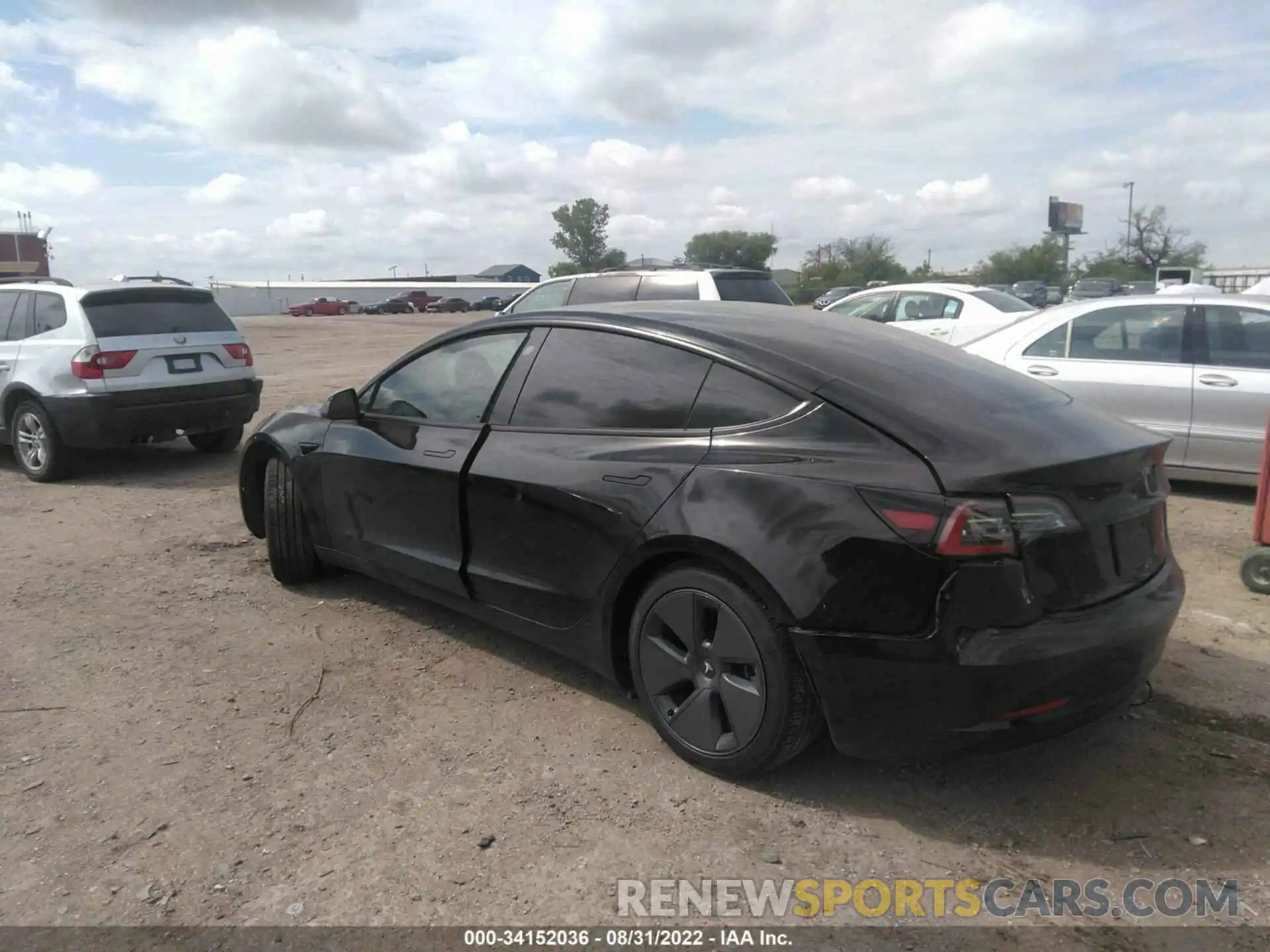 3 Photograph of a damaged car 5YJ3E1EB1NF120722 TESLA MODEL 3 2022