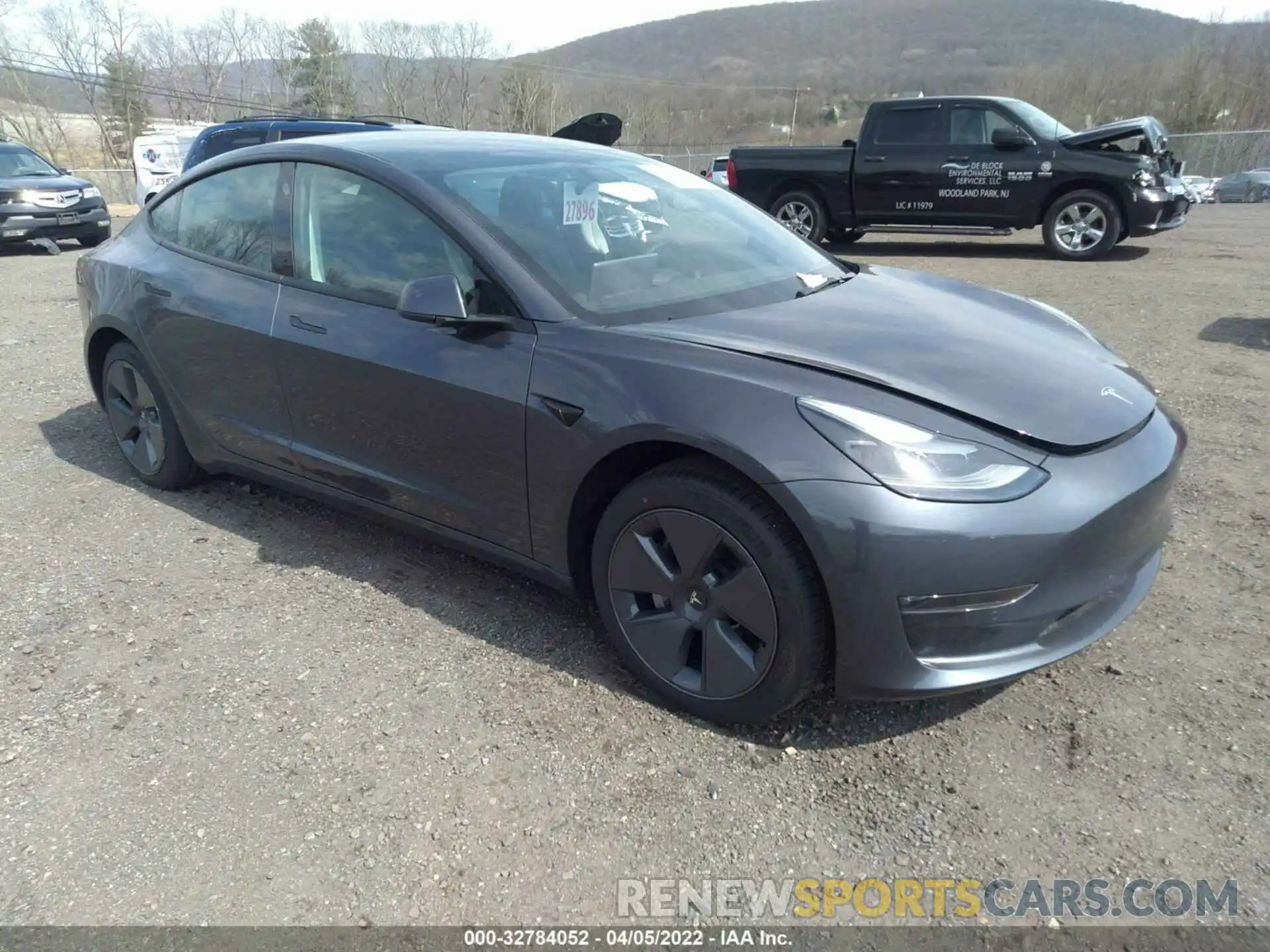 1 Photograph of a damaged car 5YJ3E1EB1NF129498 TESLA MODEL 3 2022