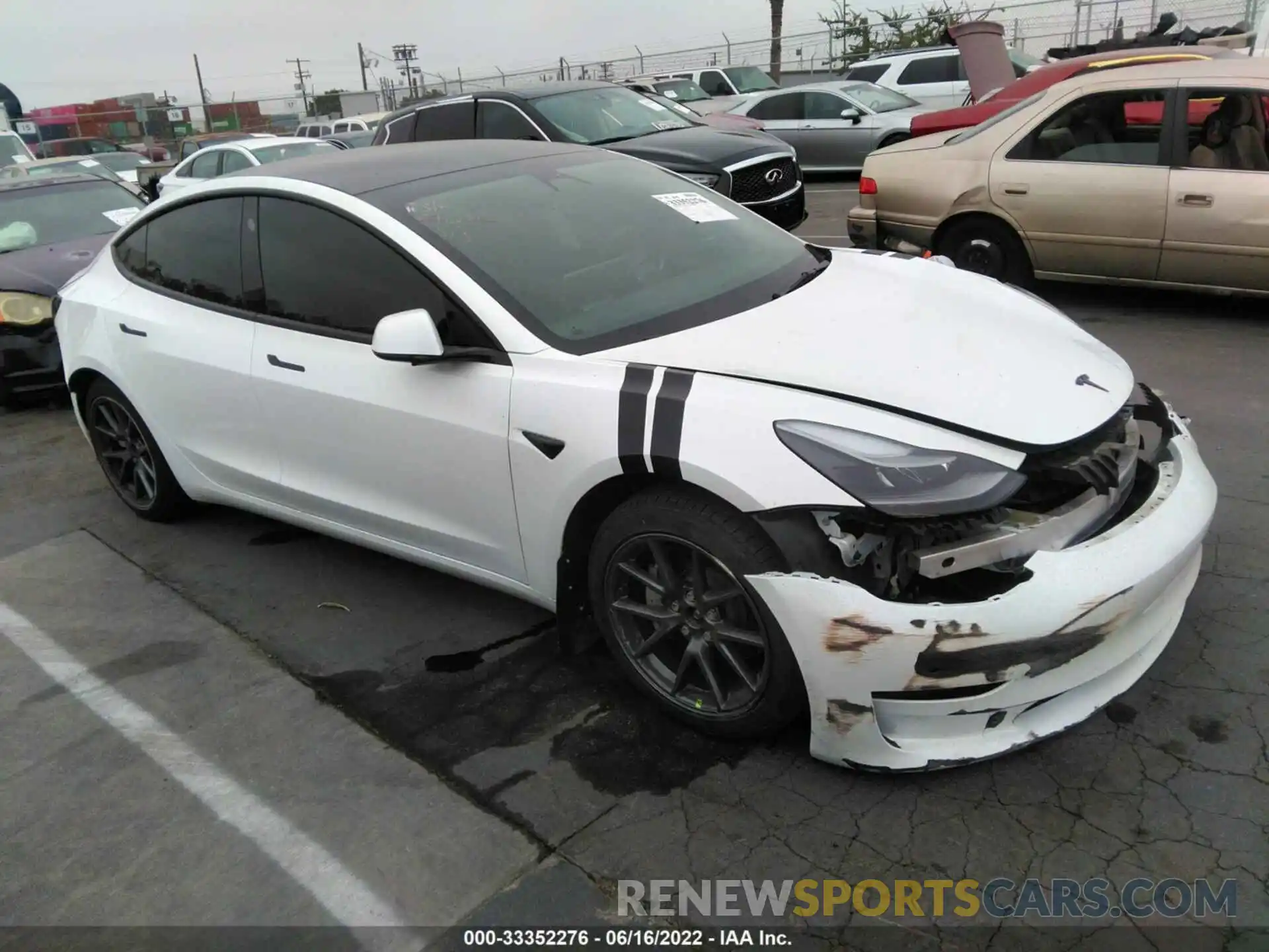 1 Photograph of a damaged car 5YJ3E1EB1NF132160 TESLA MODEL 3 2022