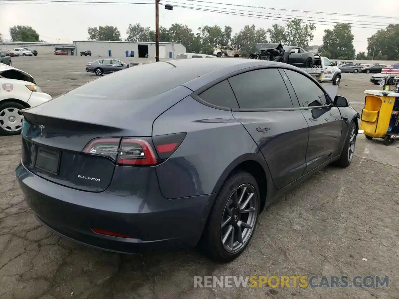 4 Фотография поврежденного автомобиля 5YJ3E1EB1NF137133 TESLA MODEL 3 2022