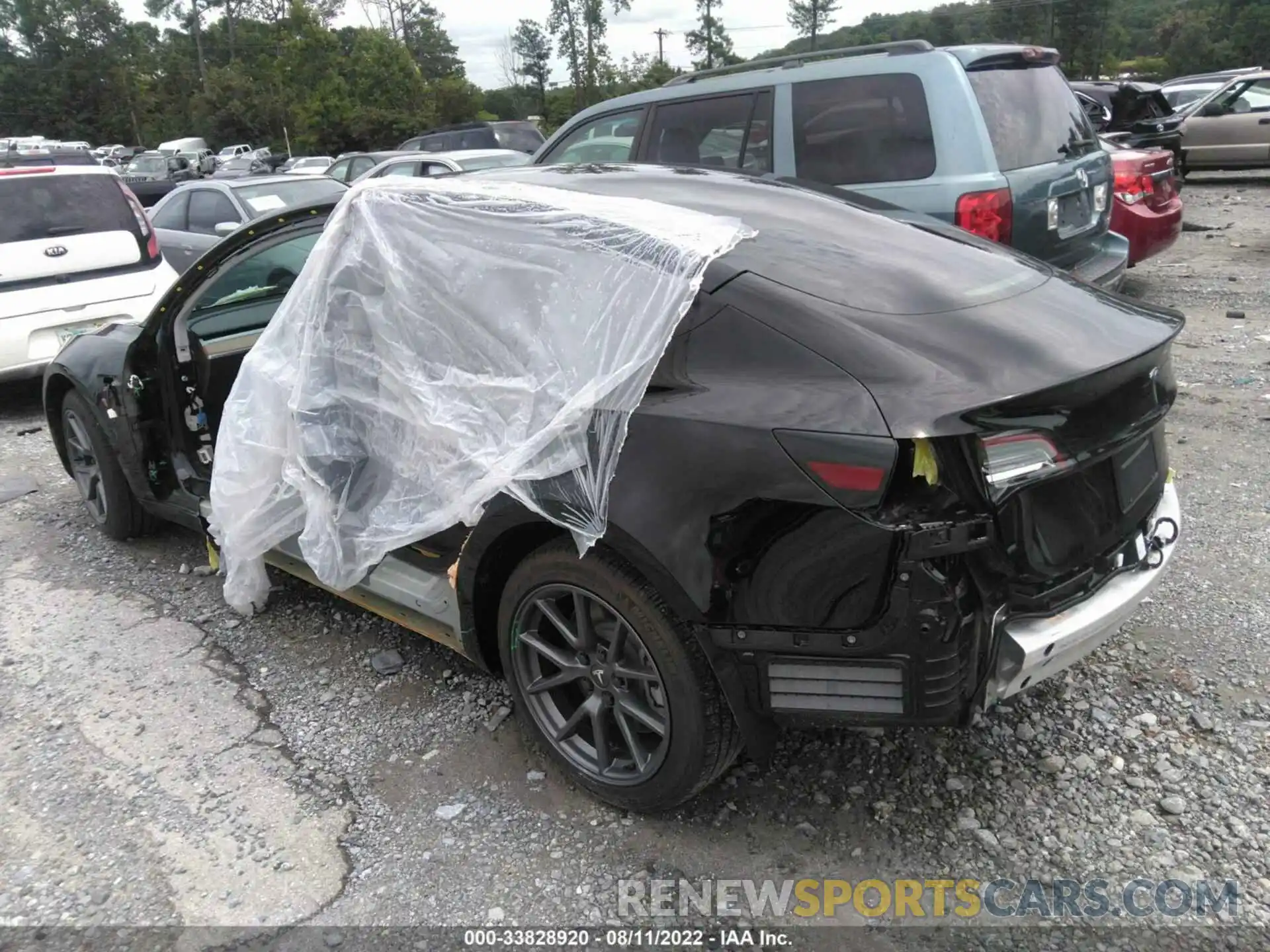 3 Photograph of a damaged car 5YJ3E1EB1NF179530 TESLA MODEL 3 2022