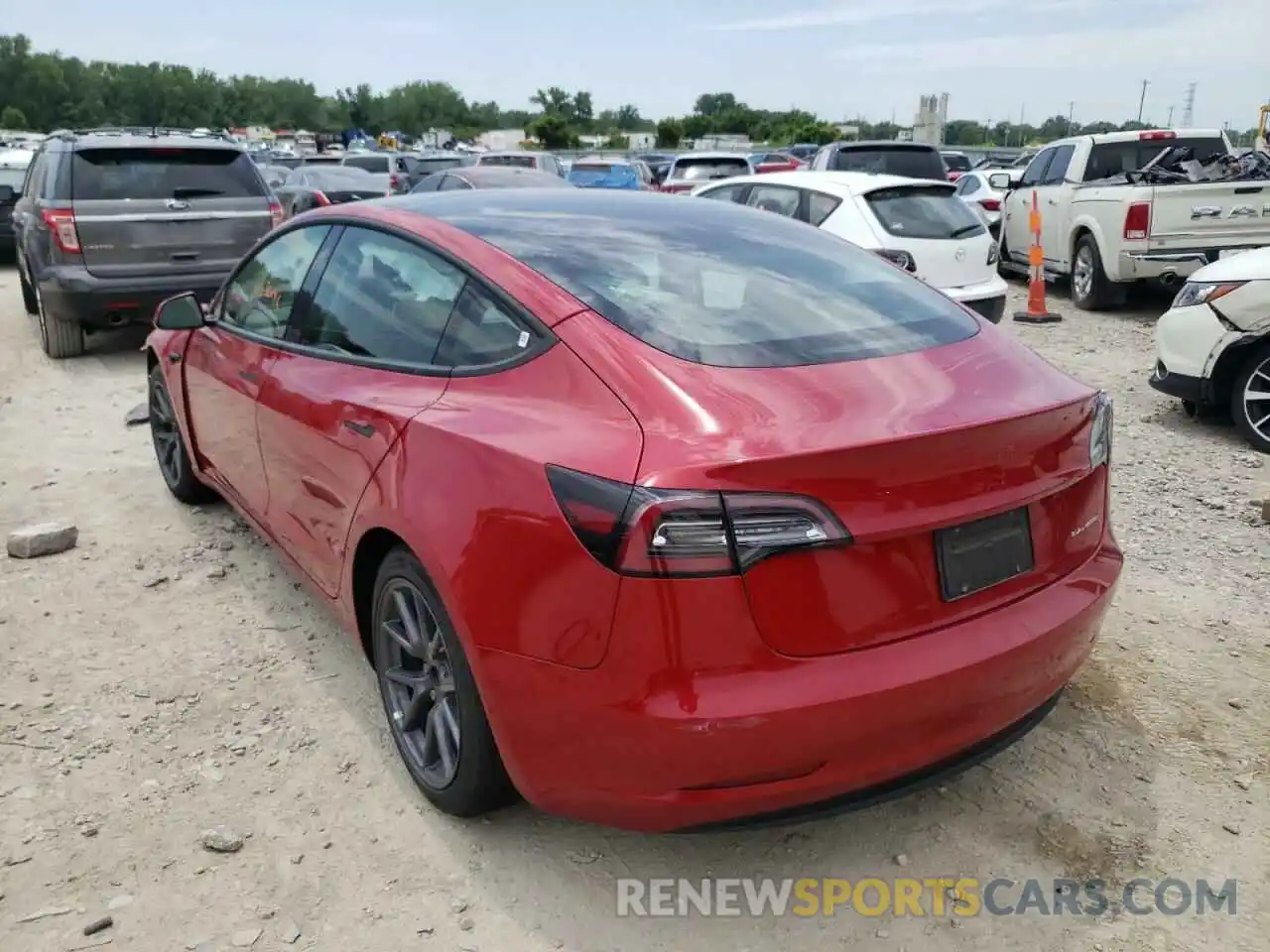 3 Photograph of a damaged car 5YJ3E1EB1NF185473 TESLA MODEL 3 2022