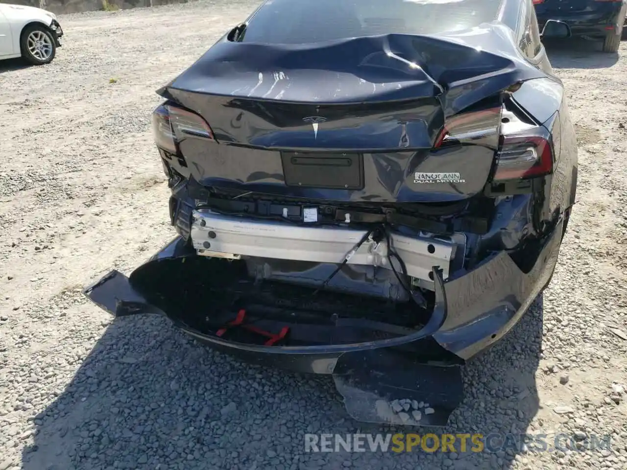 9 Photograph of a damaged car 5YJ3E1EB1NF199048 TESLA MODEL 3 2022