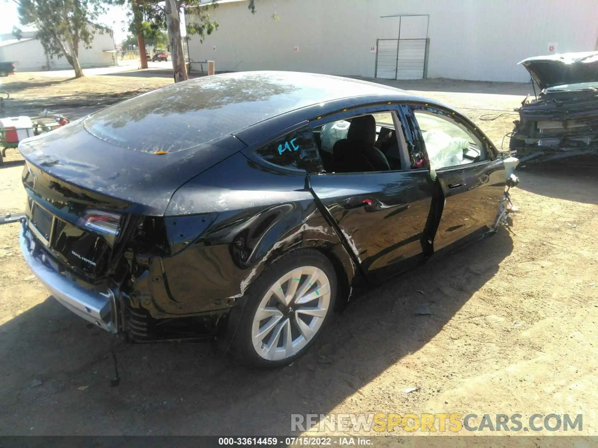 4 Photograph of a damaged car 5YJ3E1EB1NF210968 TESLA MODEL 3 2022