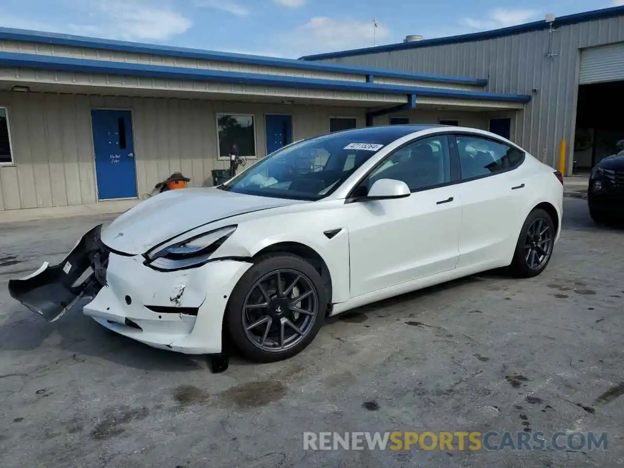 1 Photograph of a damaged car 5YJ3E1EB1NF261726 TESLA MODEL 3 2022