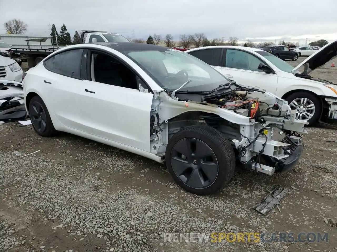 4 Photograph of a damaged car 5YJ3E1EB1NF349336 TESLA MODEL 3 2022