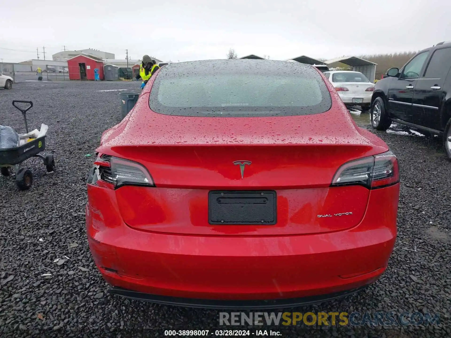 16 Photograph of a damaged car 5YJ3E1EB2NF103671 TESLA MODEL 3 2022