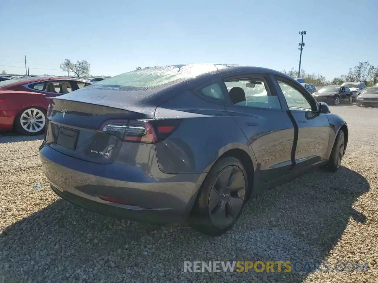 4 Photograph of a damaged car 5YJ3E1EB2NF104562 TESLA MODEL 3 2022