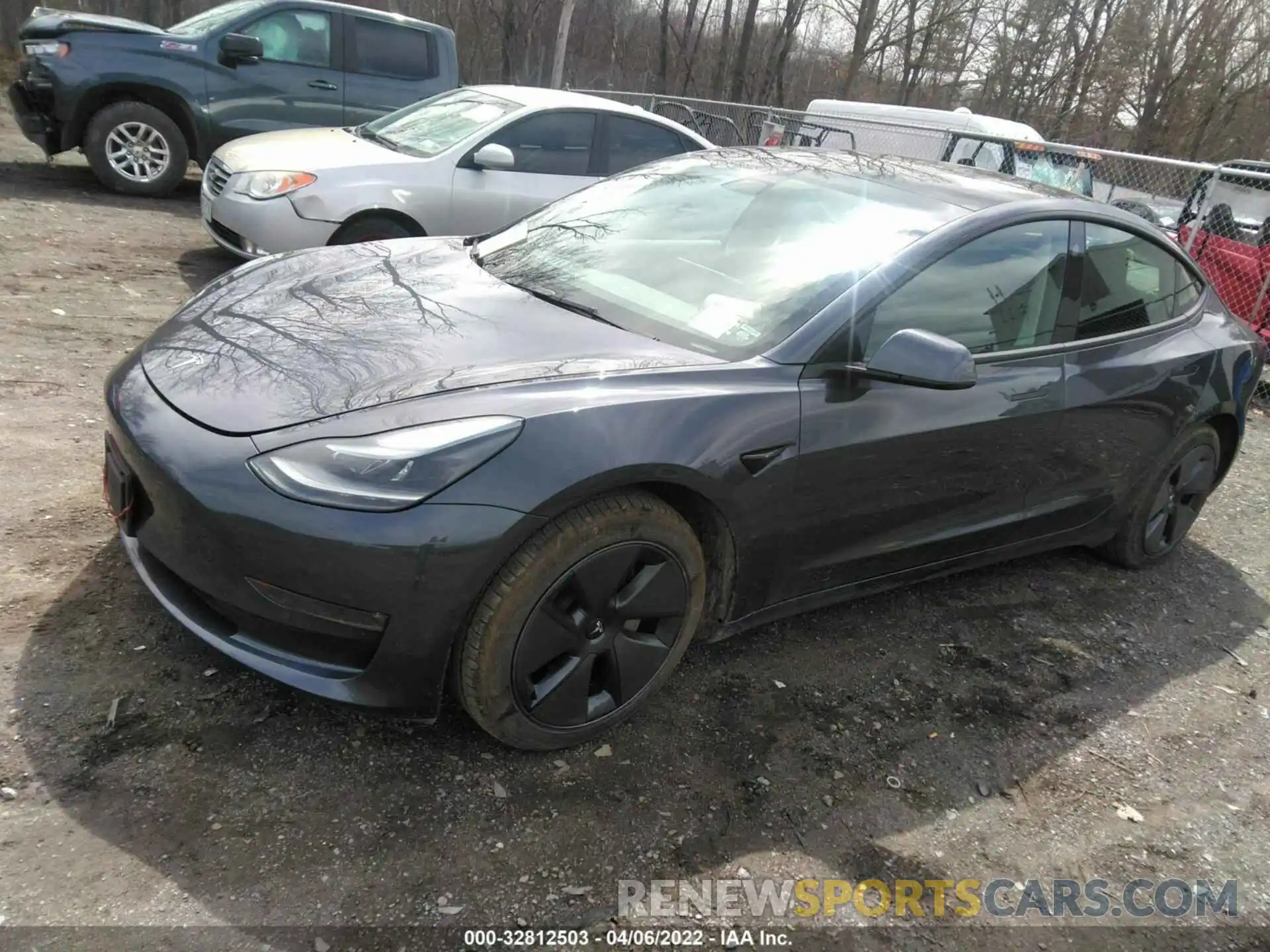 2 Photograph of a damaged car 5YJ3E1EB2NF119823 TESLA MODEL 3 2022