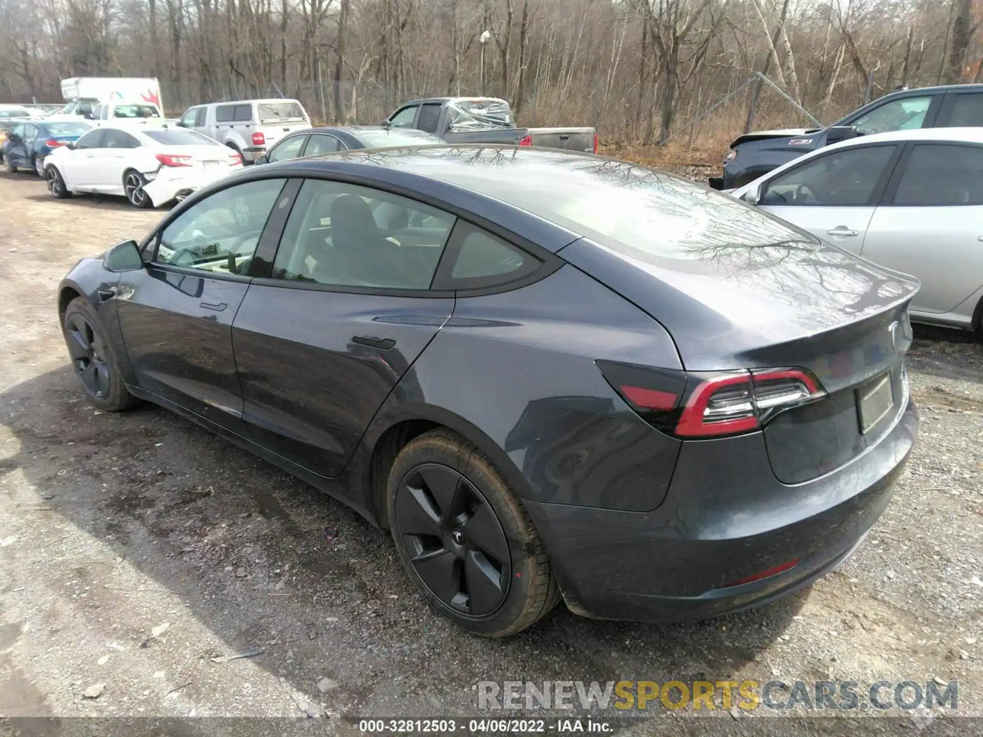 3 Photograph of a damaged car 5YJ3E1EB2NF119823 TESLA MODEL 3 2022