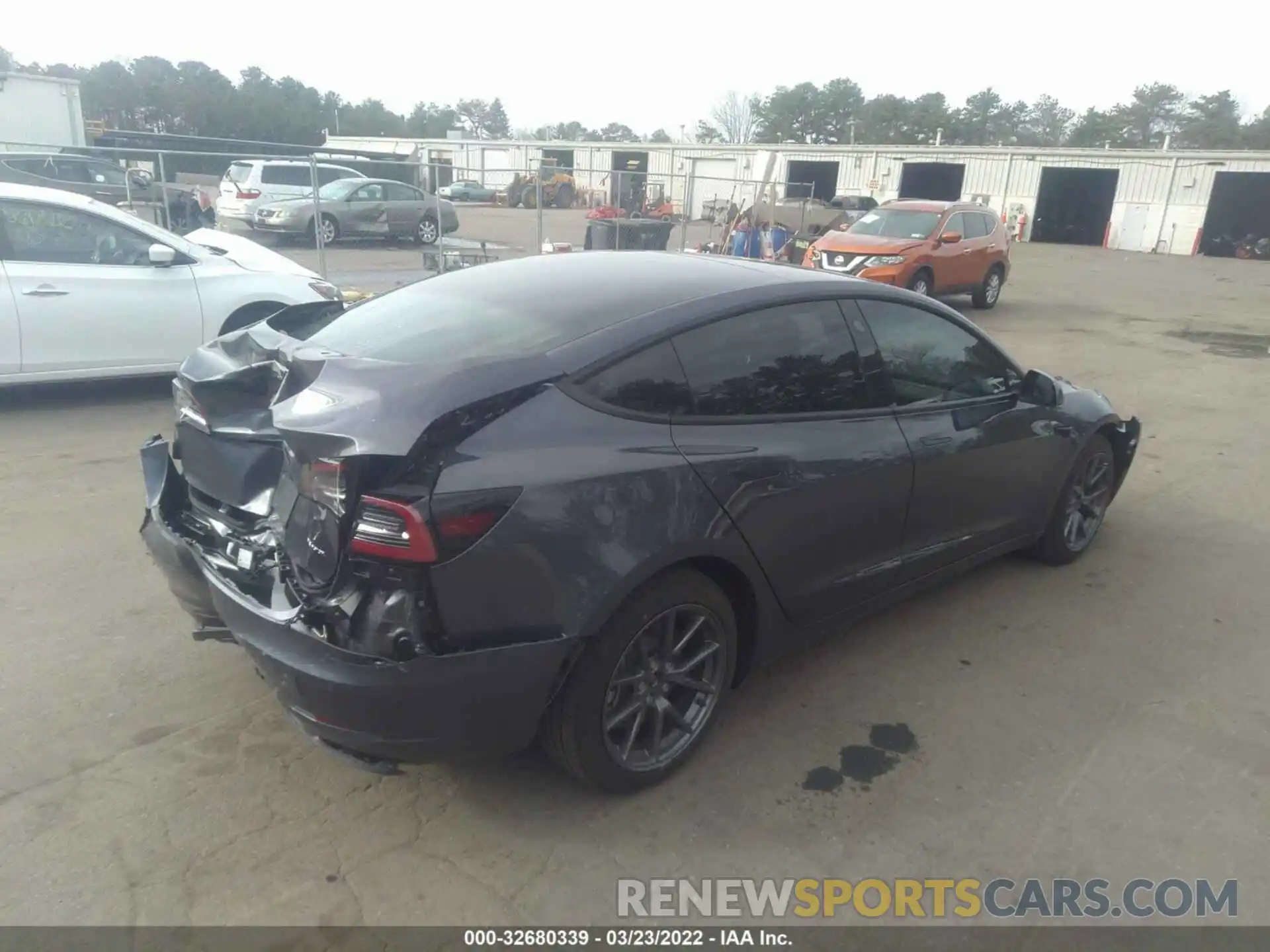 4 Photograph of a damaged car 5YJ3E1EB2NF124861 TESLA MODEL 3 2022