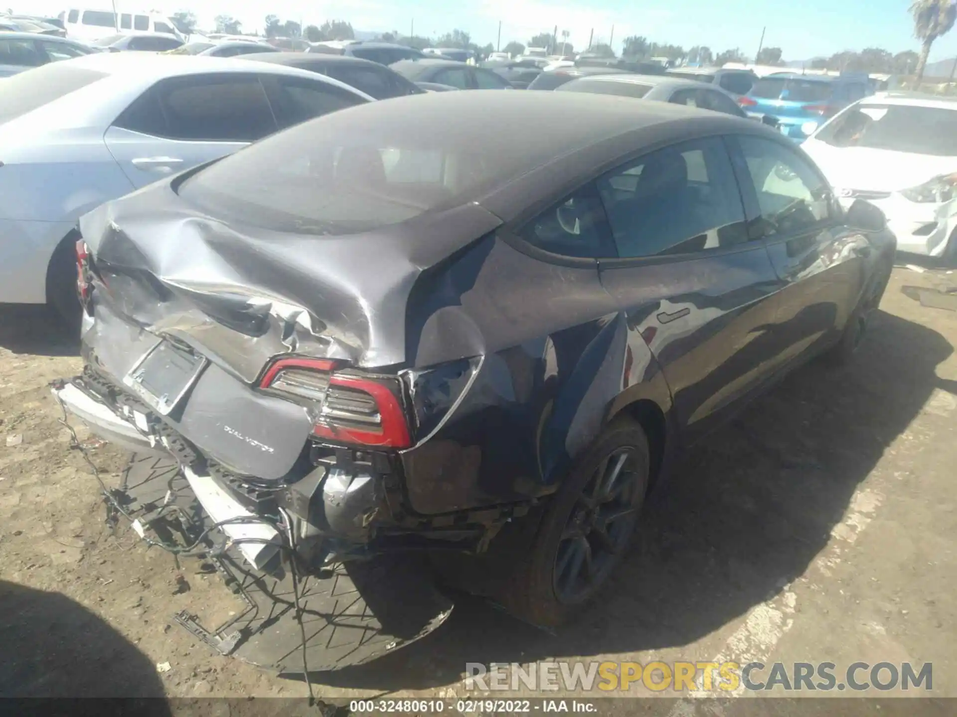 4 Photograph of a damaged car 5YJ3E1EB2NF130532 TESLA MODEL 3 2022