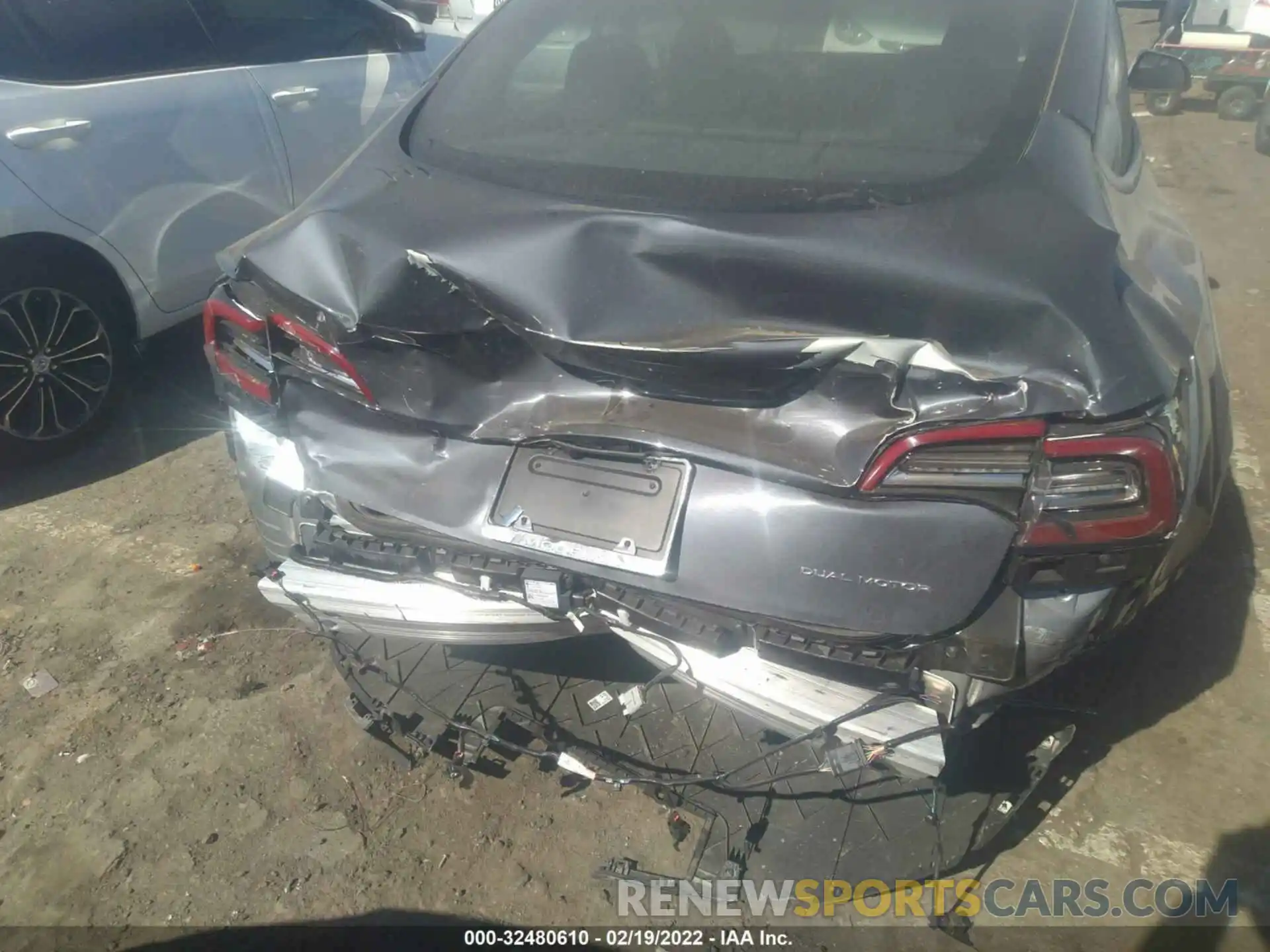 6 Photograph of a damaged car 5YJ3E1EB2NF130532 TESLA MODEL 3 2022