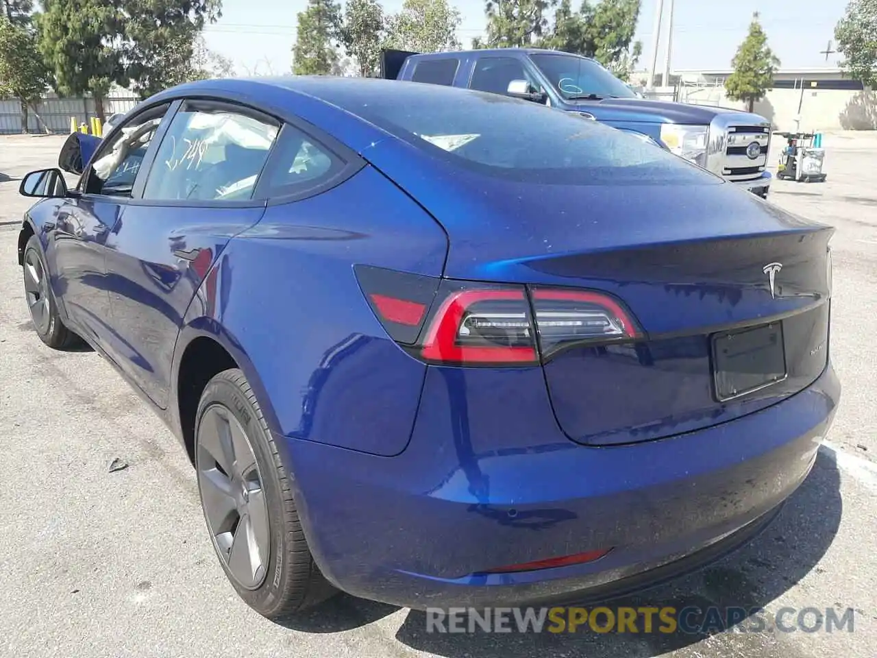 3 Photograph of a damaged car 5YJ3E1EB2NF132555 TESLA MODEL 3 2022