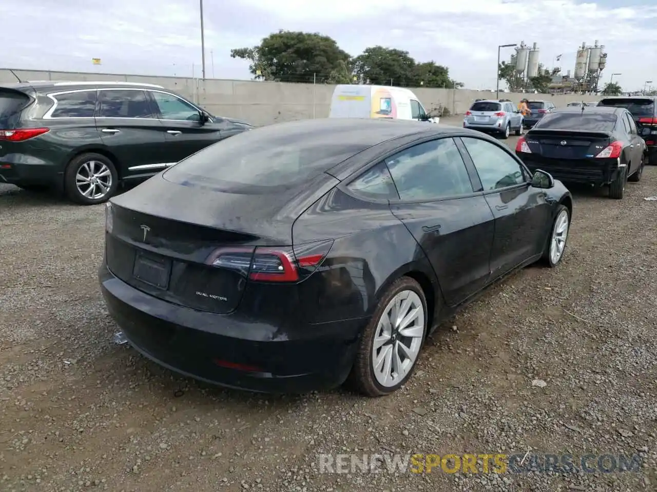 4 Фотография поврежденного автомобиля 5YJ3E1EB2NF143555 TESLA MODEL 3 2022