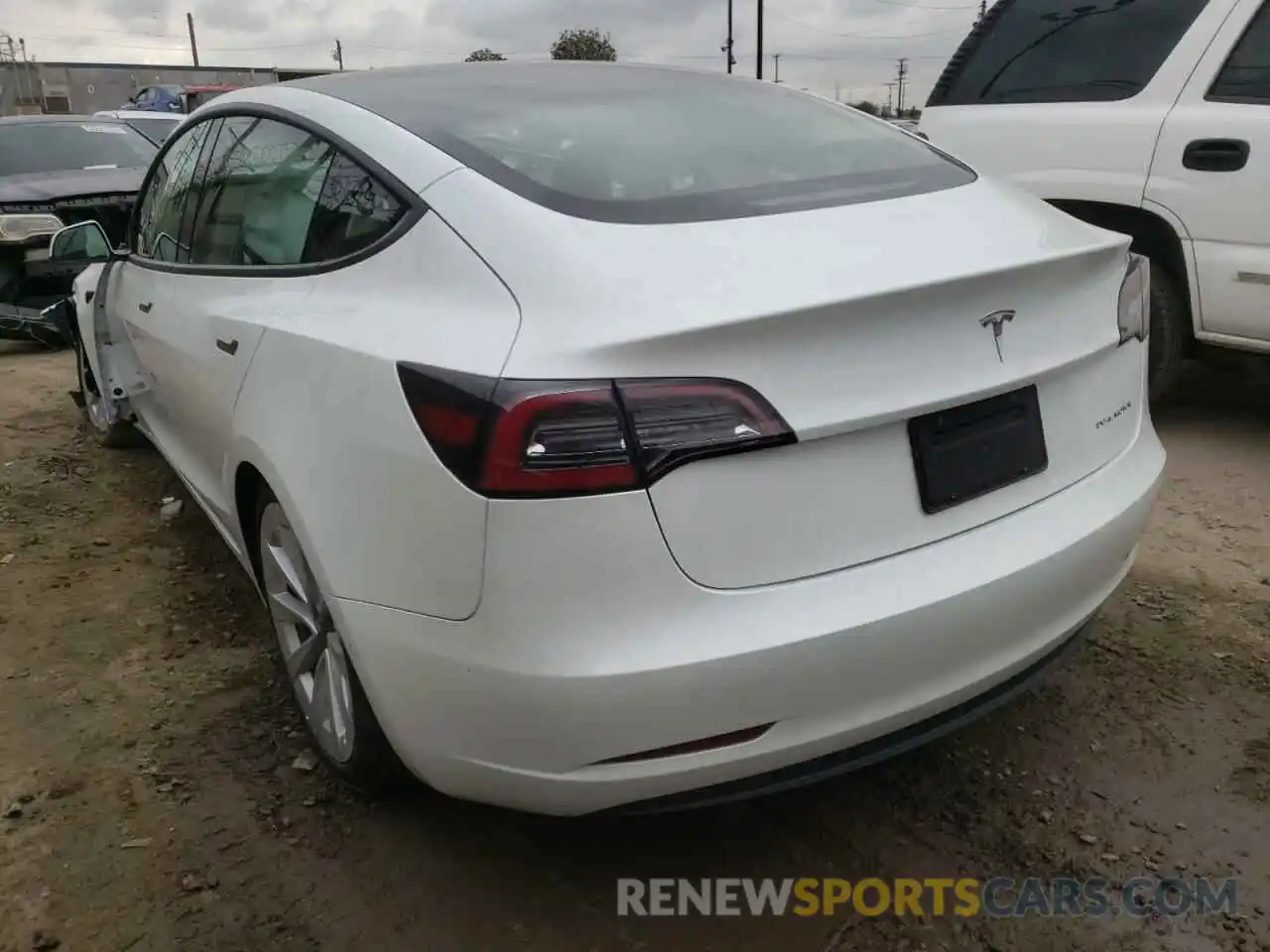 3 Photograph of a damaged car 5YJ3E1EB2NF143569 TESLA MODEL 3 2022