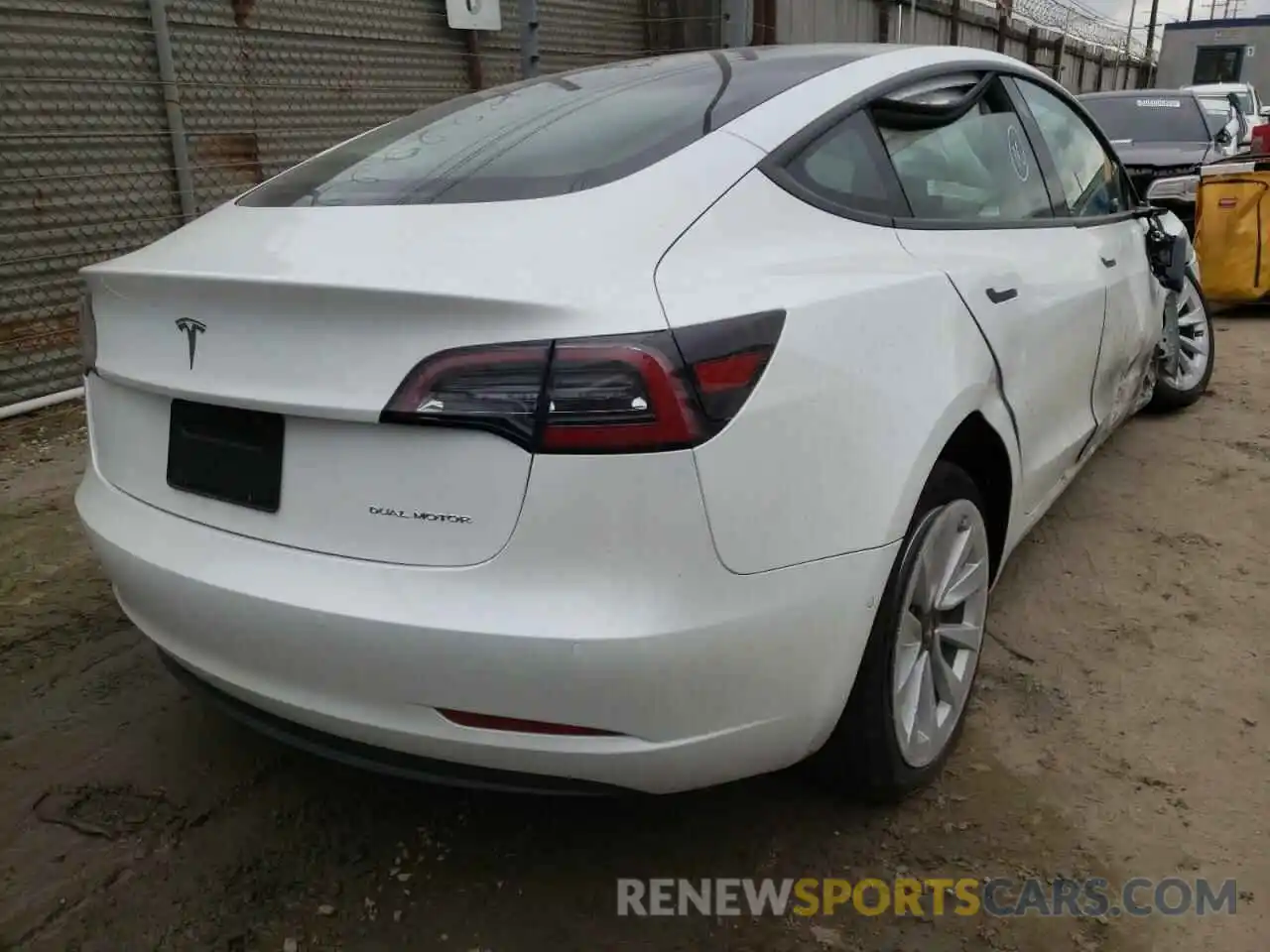 4 Photograph of a damaged car 5YJ3E1EB2NF143569 TESLA MODEL 3 2022