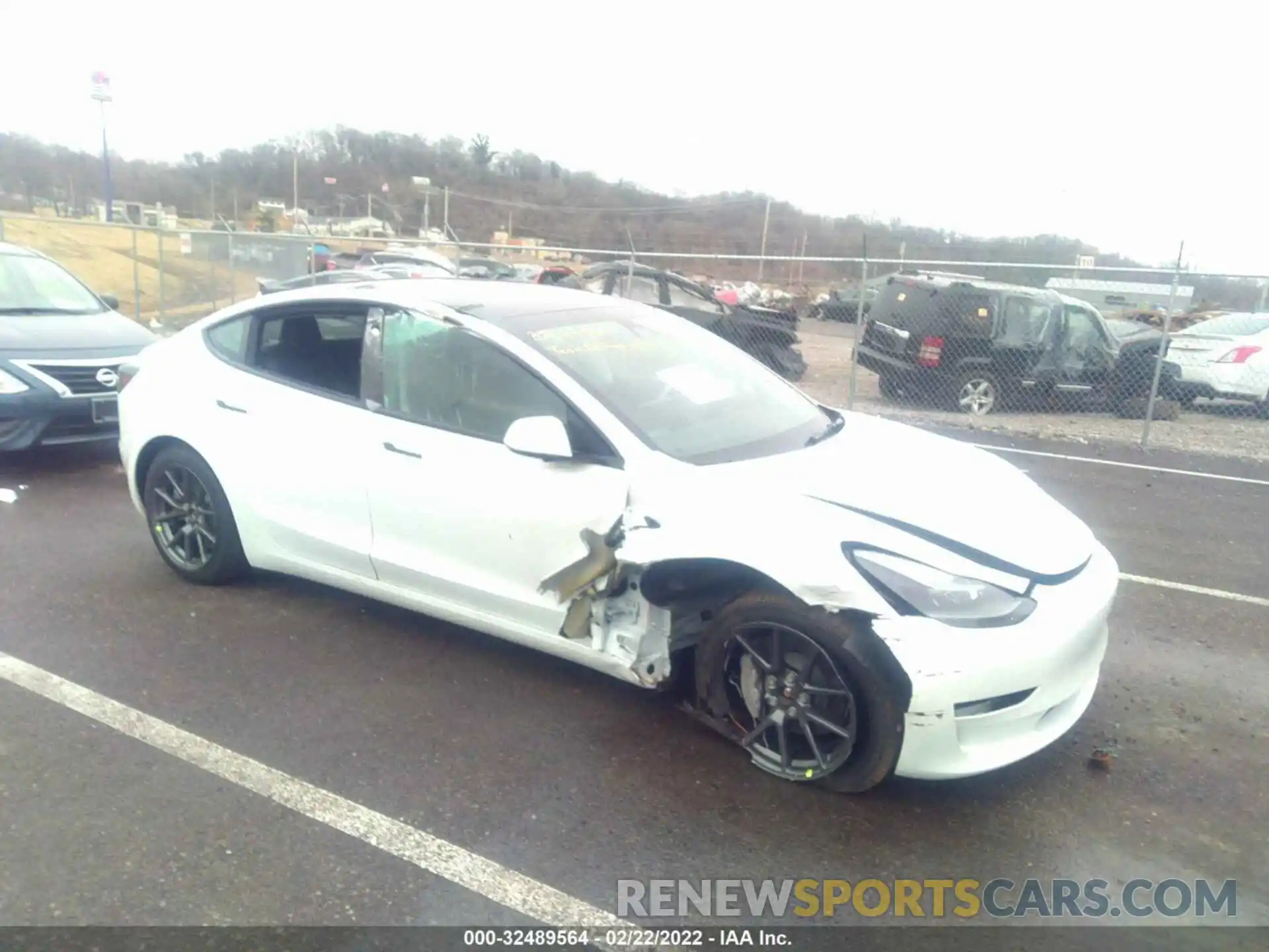 1 Photograph of a damaged car 5YJ3E1EB2NF162154 TESLA MODEL 3 2022