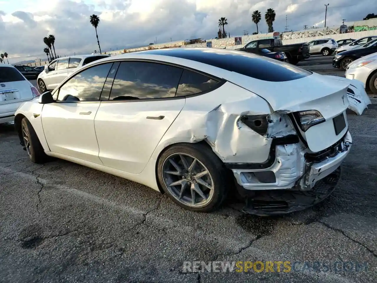 2 Photograph of a damaged car 5YJ3E1EB2NF163675 TESLA MODEL 3 2022