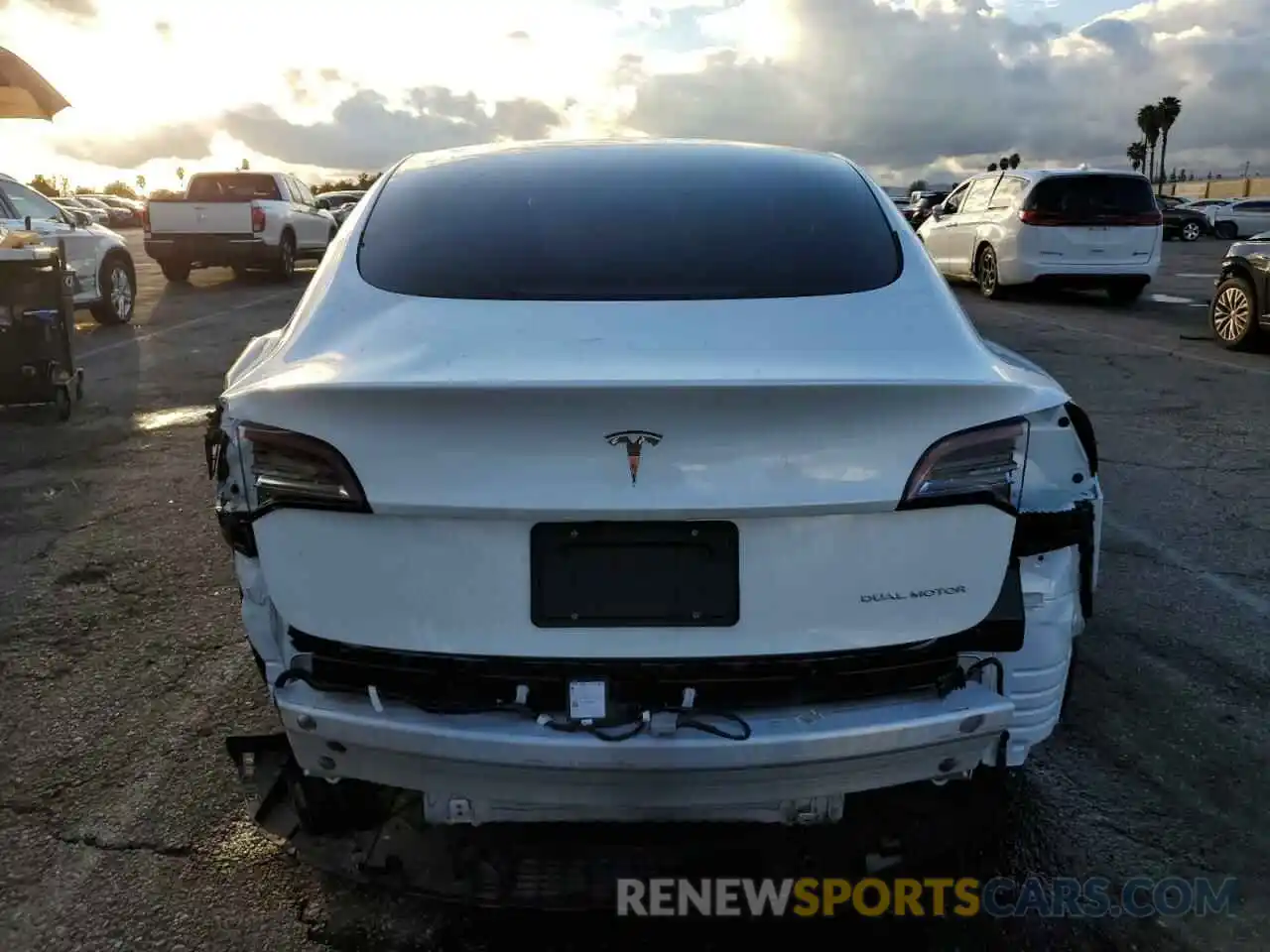 6 Photograph of a damaged car 5YJ3E1EB2NF163675 TESLA MODEL 3 2022